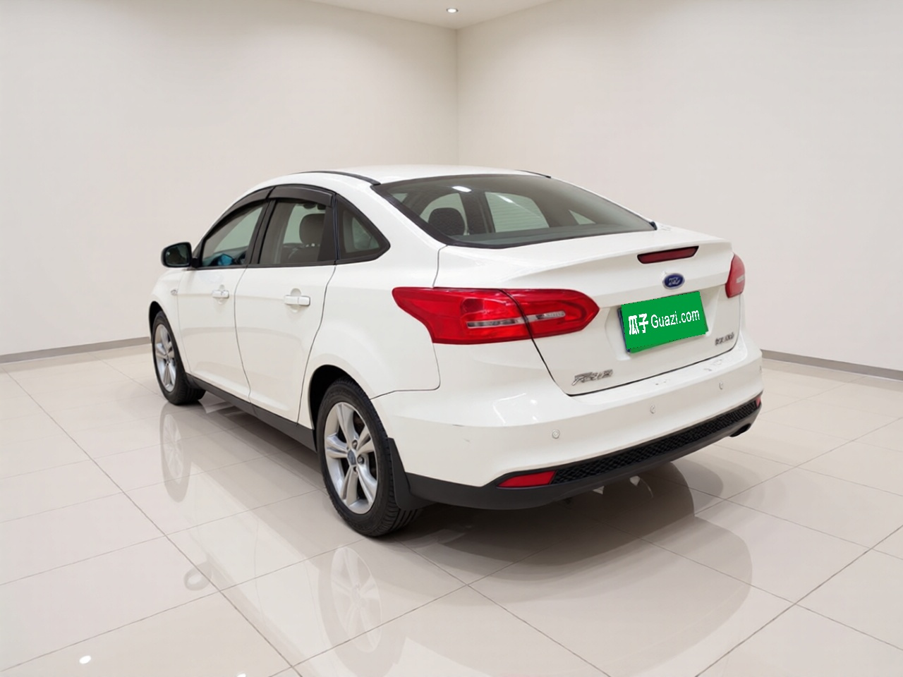Focus 2017 Sedan 1.6L MT Comfort photo 4
