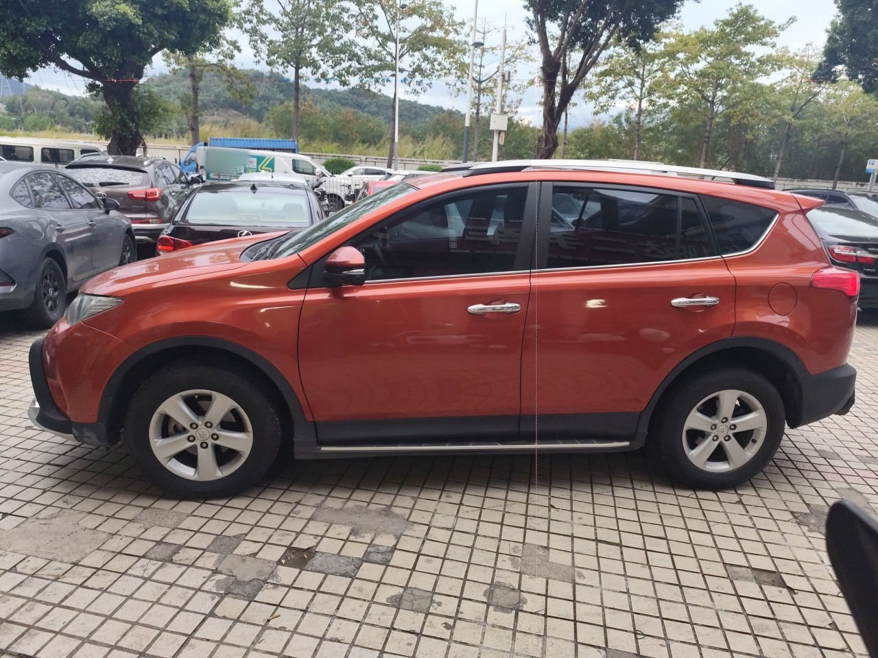 RAV4 2013 2.5L AT AWD Elite photo 4