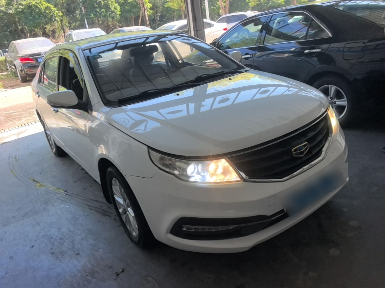 Vision 2015 1.5L MT photo 3