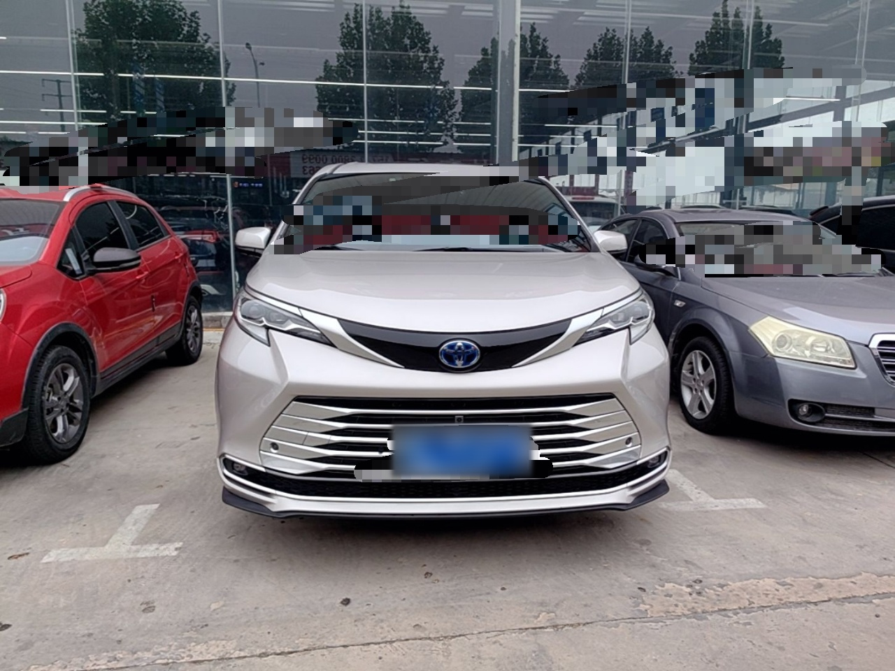 Sienna 2021 2.5L Hybrid Platinum photo 2