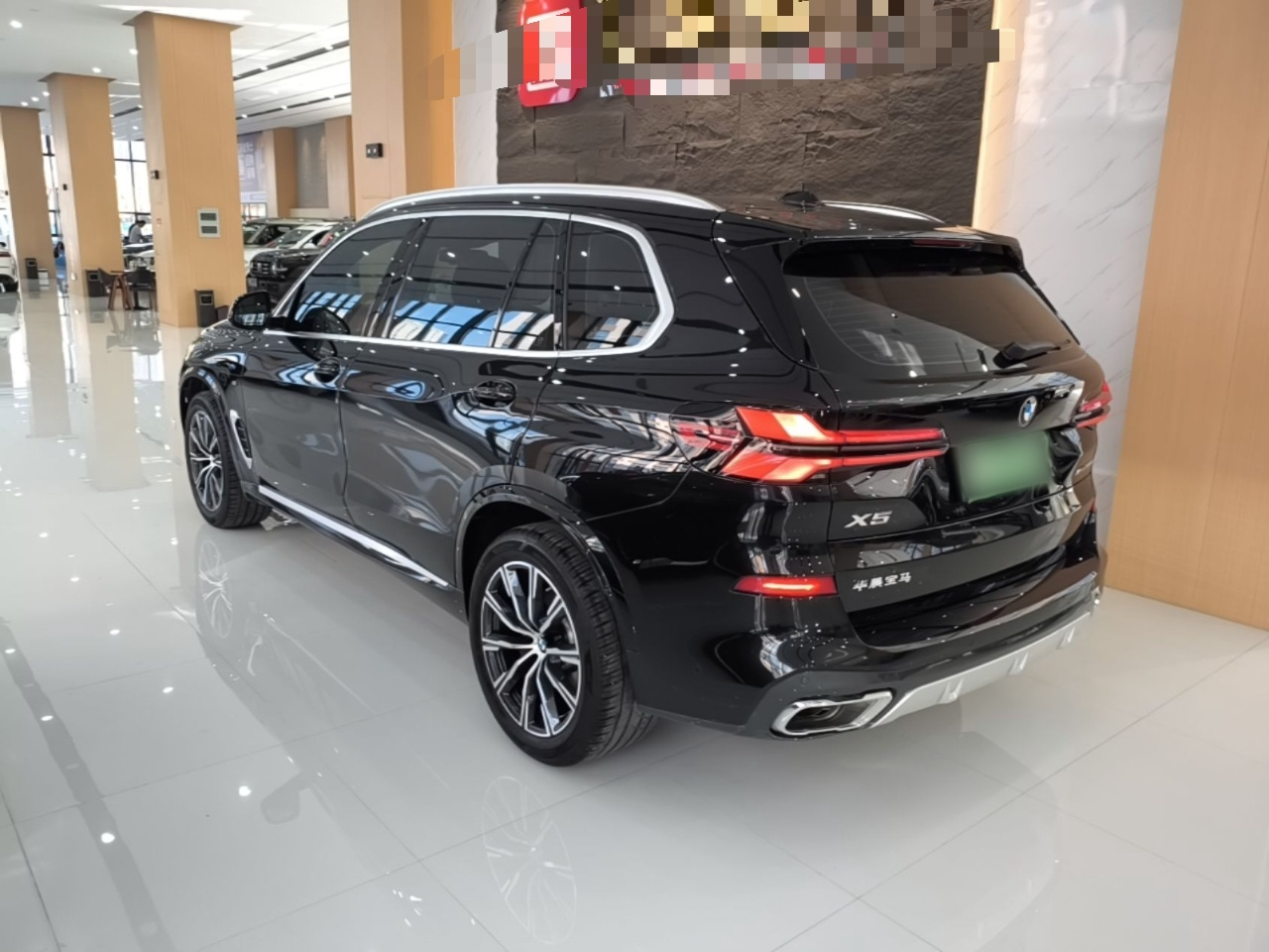 X5 2023 xDrive 30Li M Sport Package photo 4