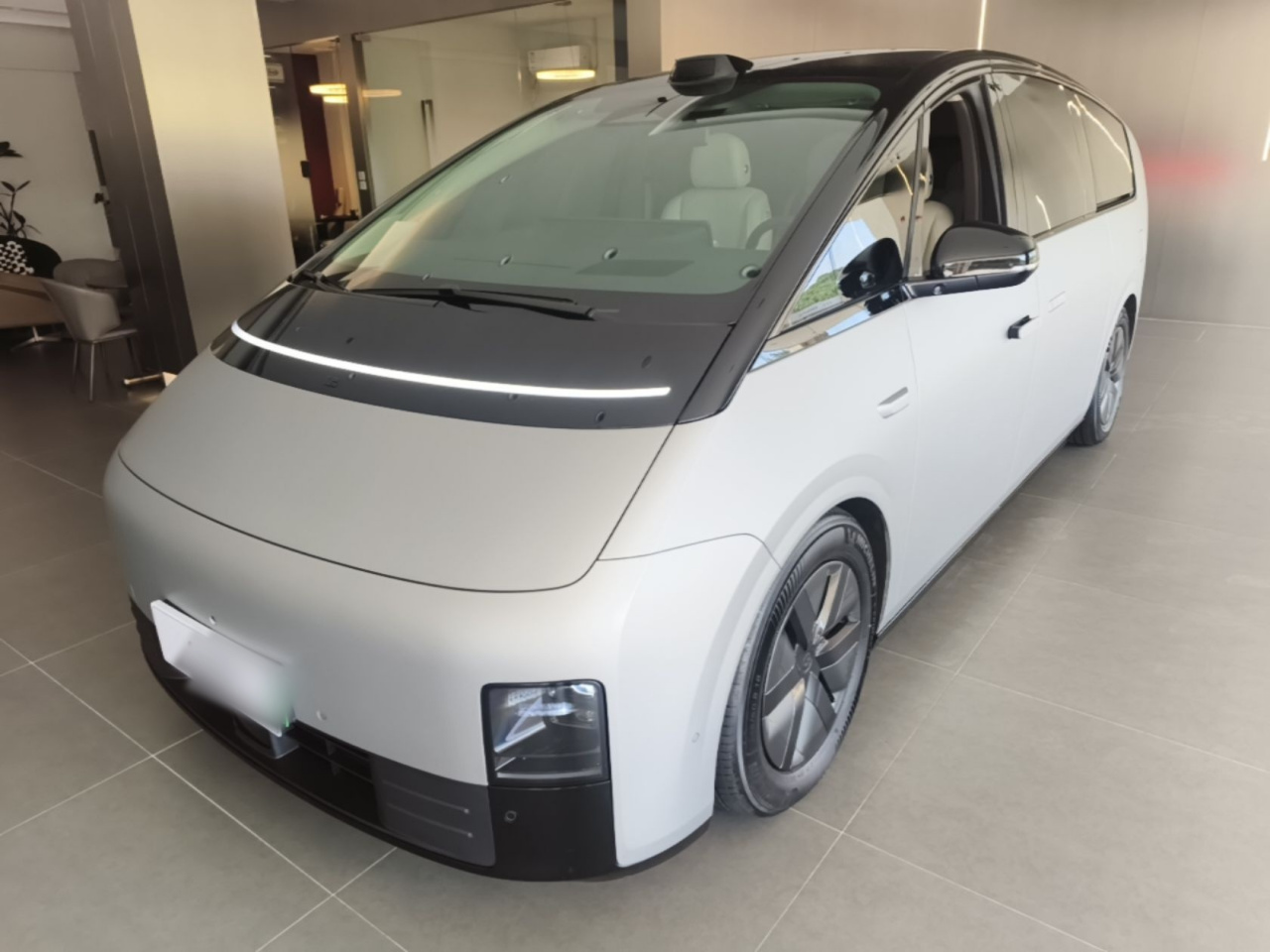 Li MEGA 2024 Ultra