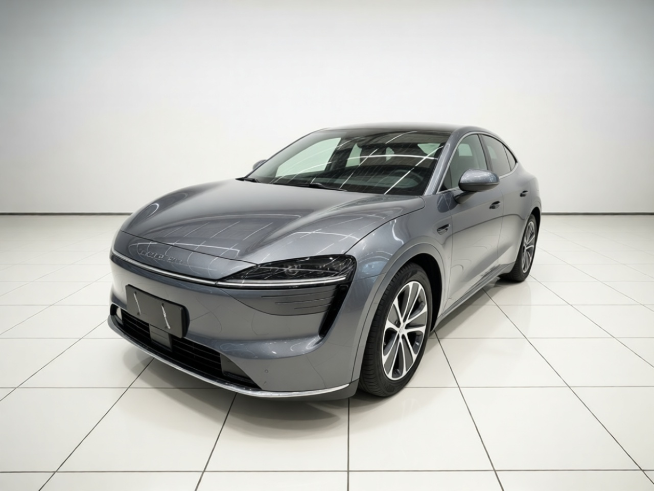 HIMA Luxeed R7 2024 EV 667km Pro