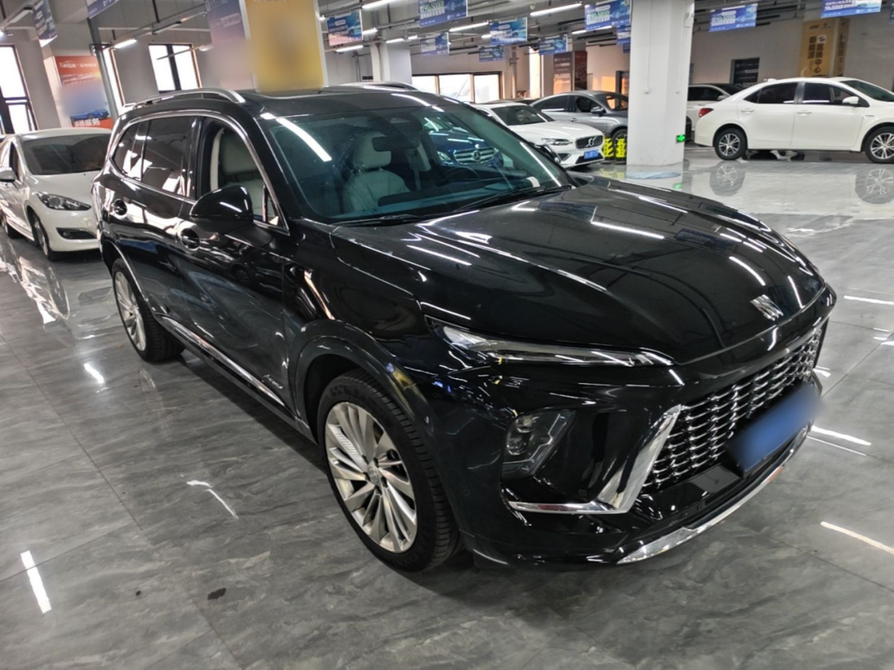 2024 Envision Plus AWD Avenir photo 3