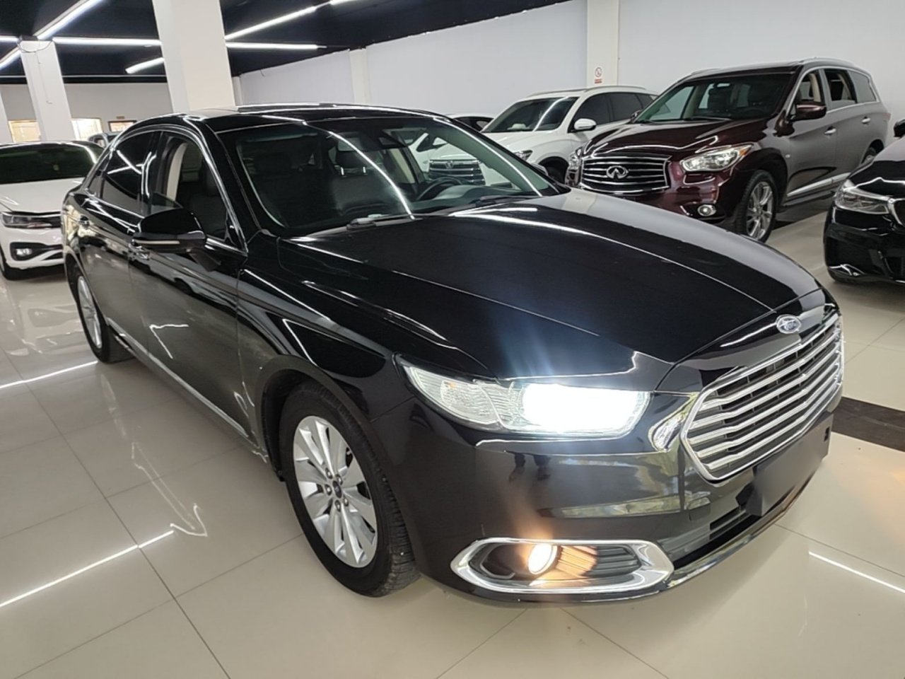 Taurus 2016 EcoBoost 180 Luxury photo 3