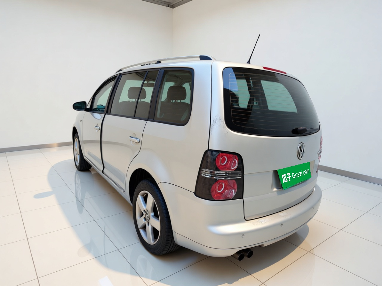 2011 1.4T MT 5-Seater photo 4