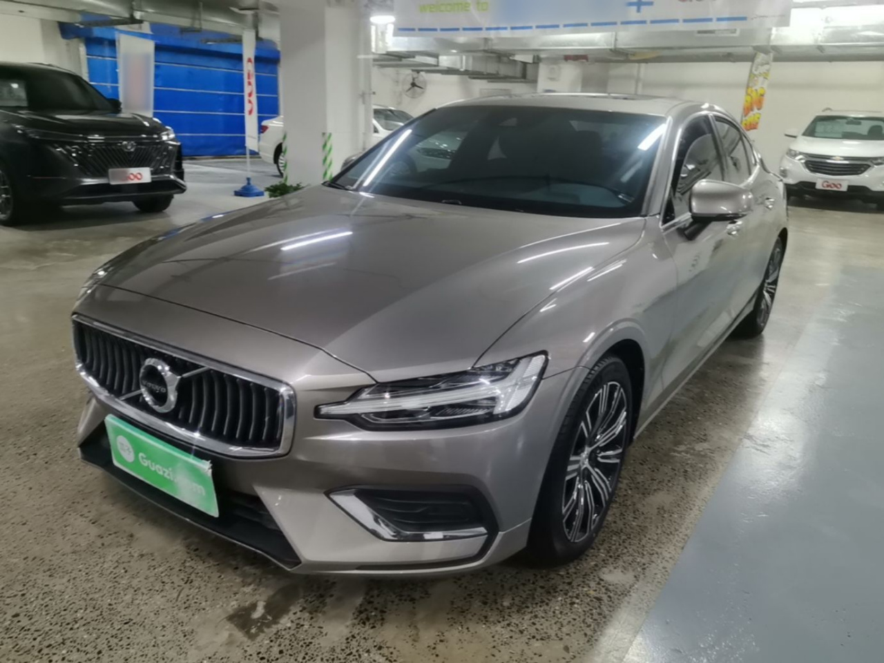 S60 2022 B4 Luxury