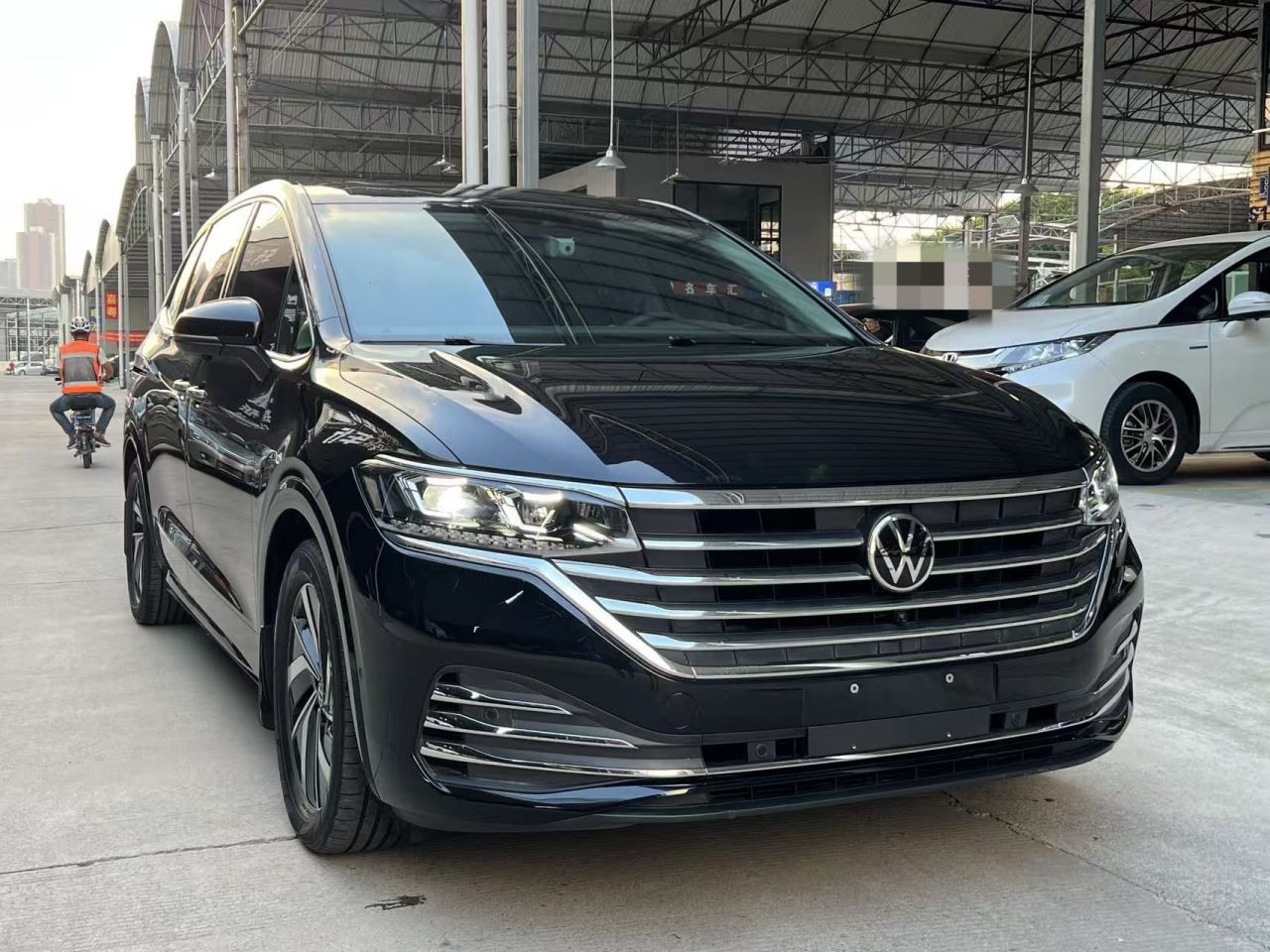 Viloran 2024 380TSI photo 4
