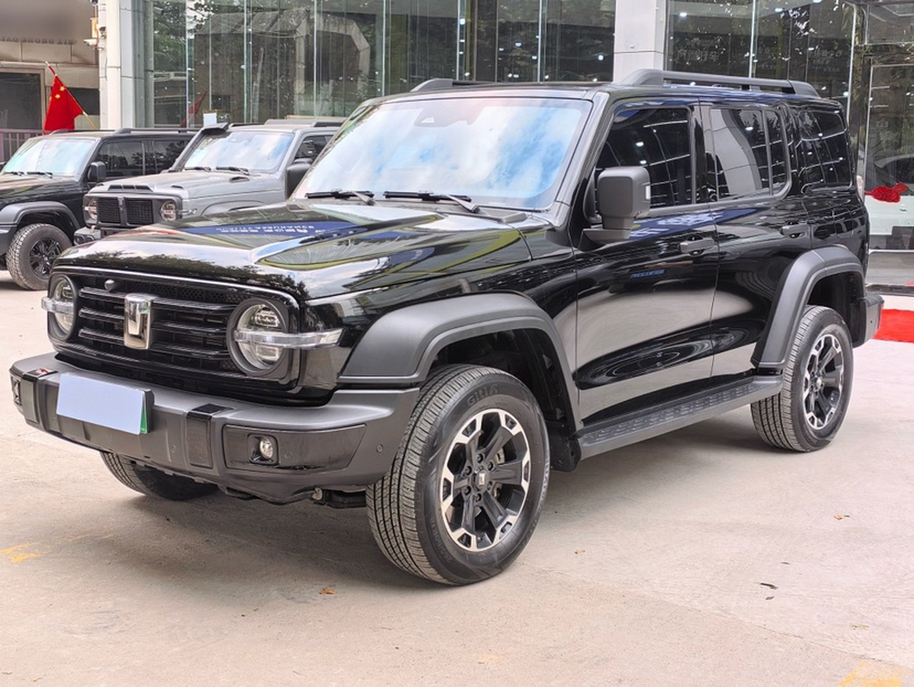 300 EV 2025 Hi4-T 37.1kWh