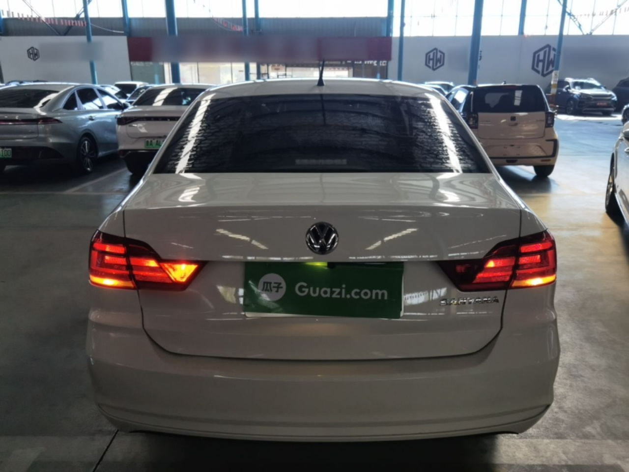 Santana 2018 1.5L AT photo 3