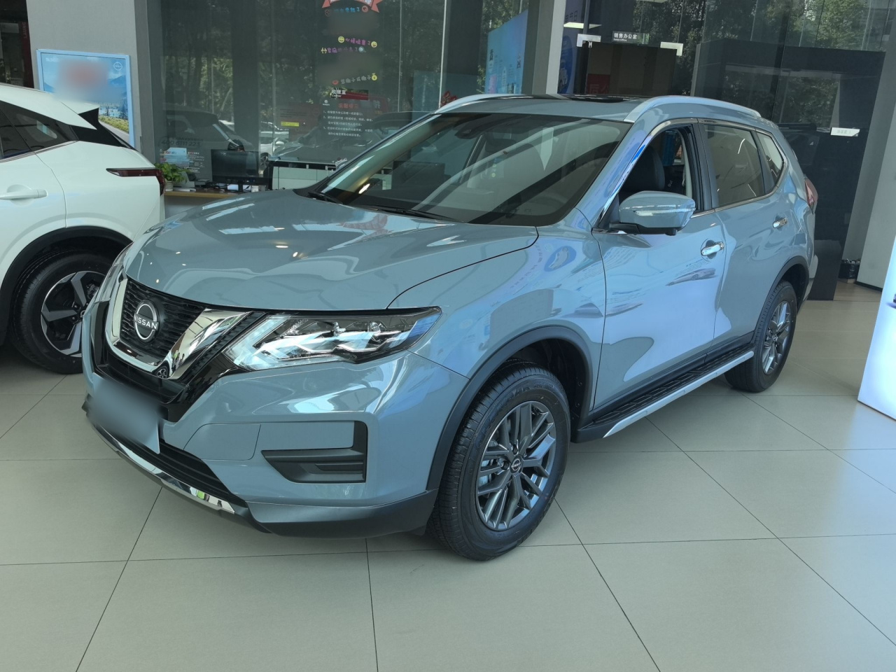 X-Trail 2025 2.0L RWD Leading
