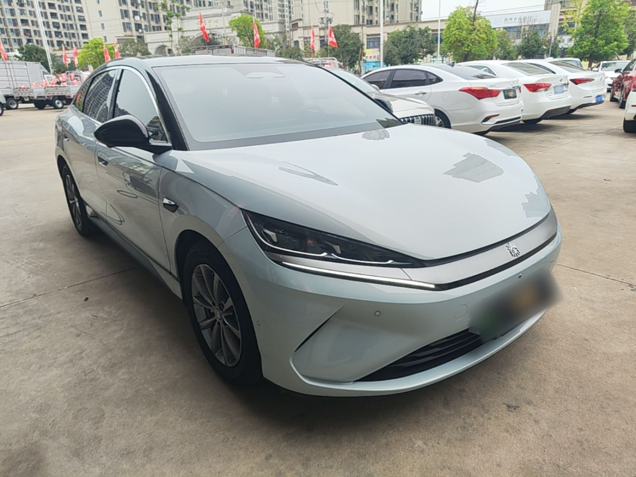 Qin L 2025 EV 470KM Leading photo 3