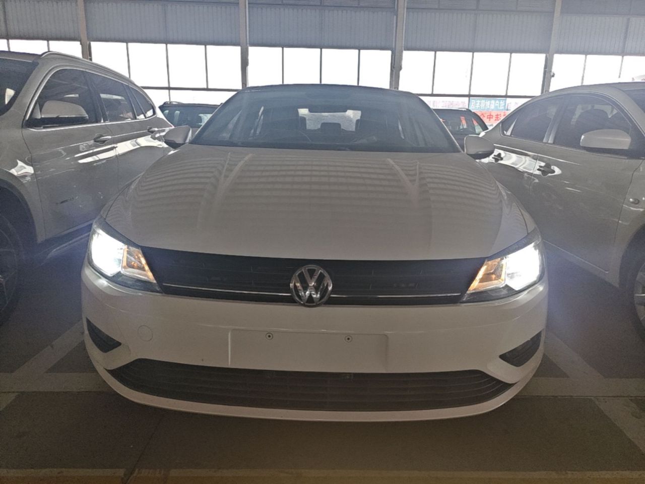 Lamando 2018 230TSI DSG photo 2
