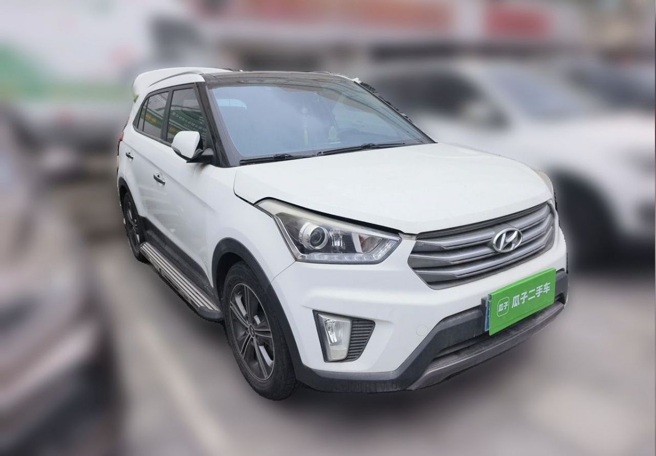 ix25 2015 1.6L AT RWD Premium DLX photo 4