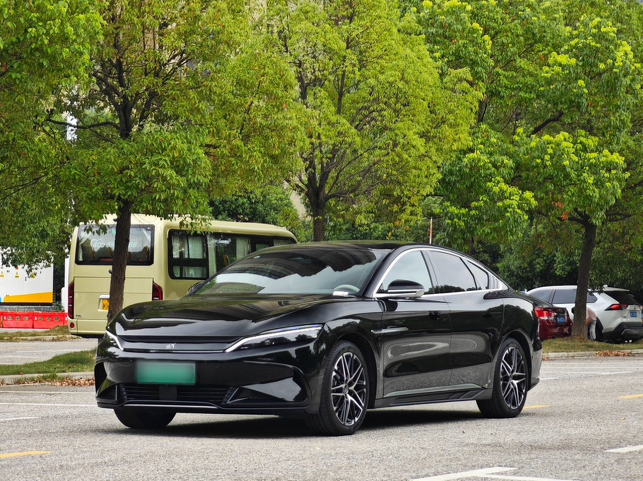 Han 2025 EV 605KM Premium