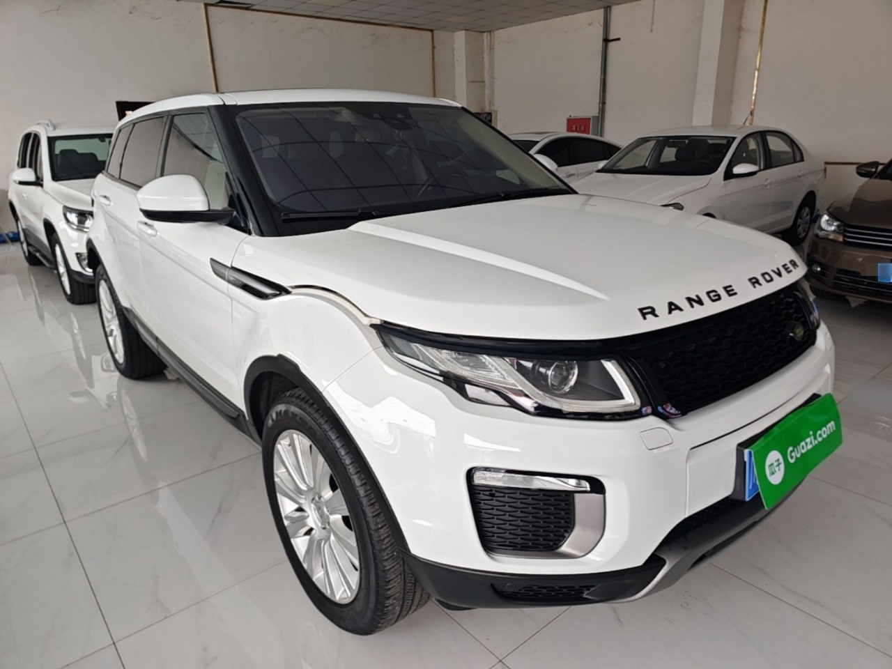 Range Rover Evoque 2017 2.0T SE photo 3