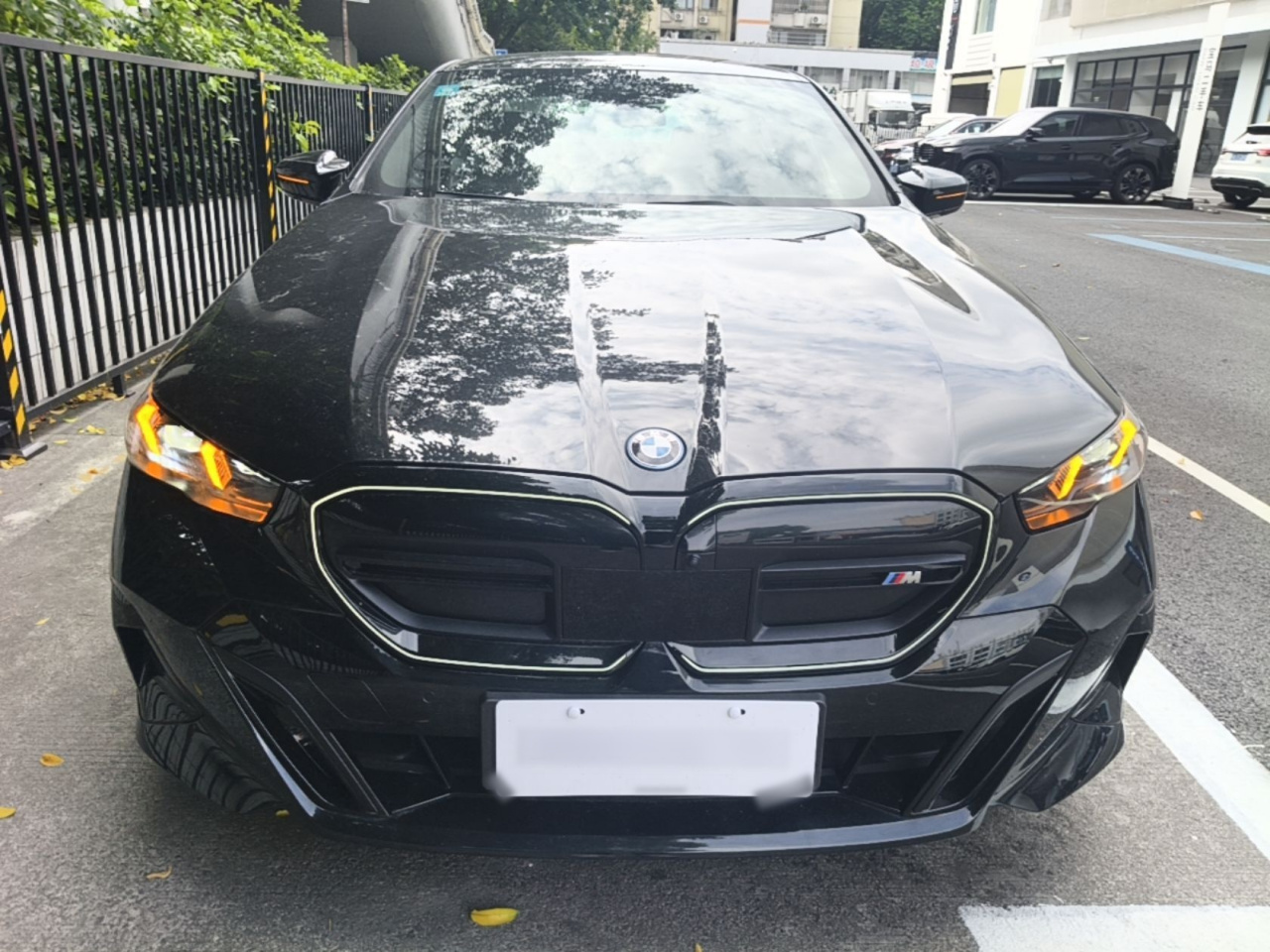 i5 Imported 2024 xDrive M60 photo 2