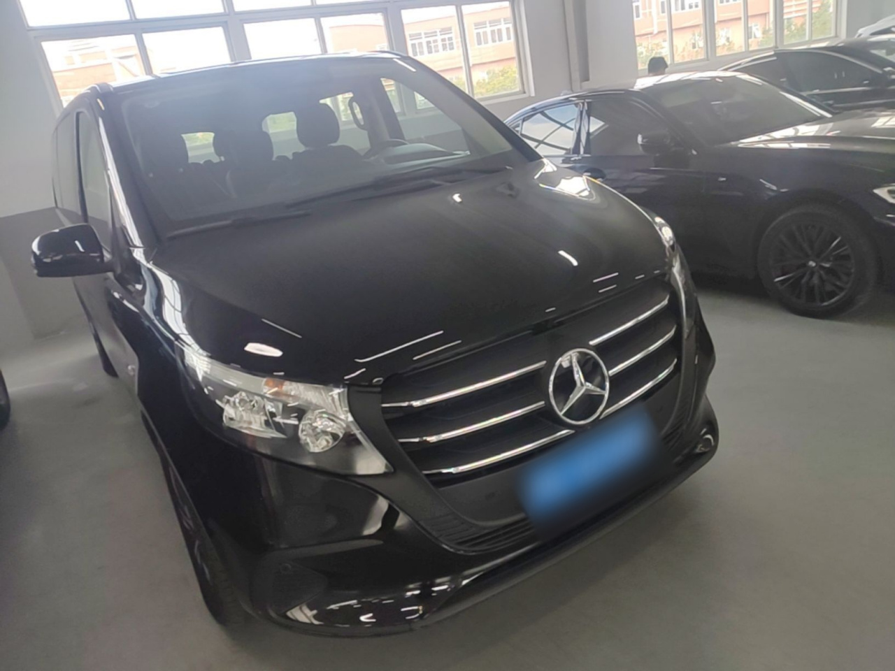 Vito 2024 2.0T Business 7-Seater photo 3