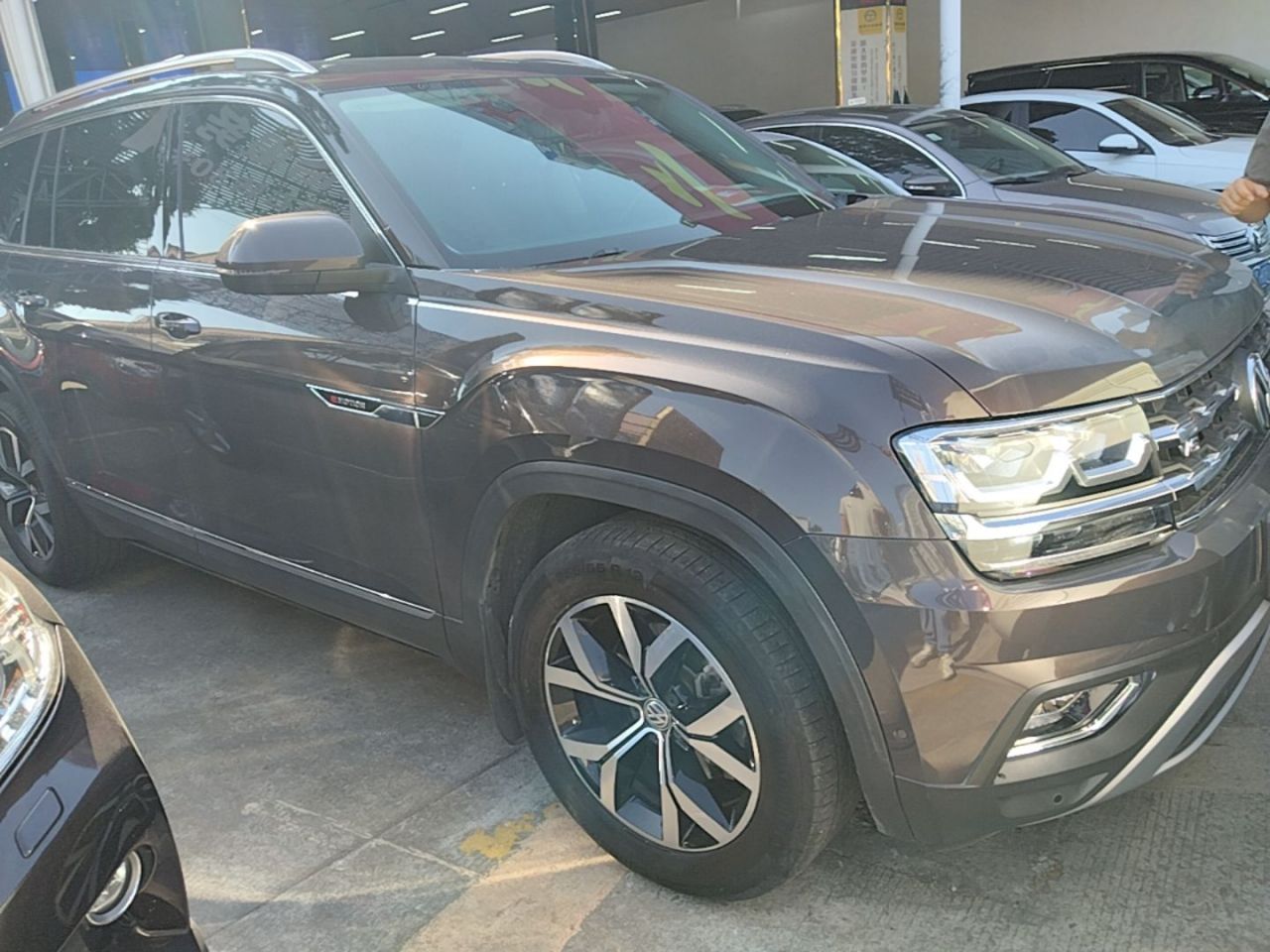 Teramont 2017 530 V6 AWD Luxury photo 3
