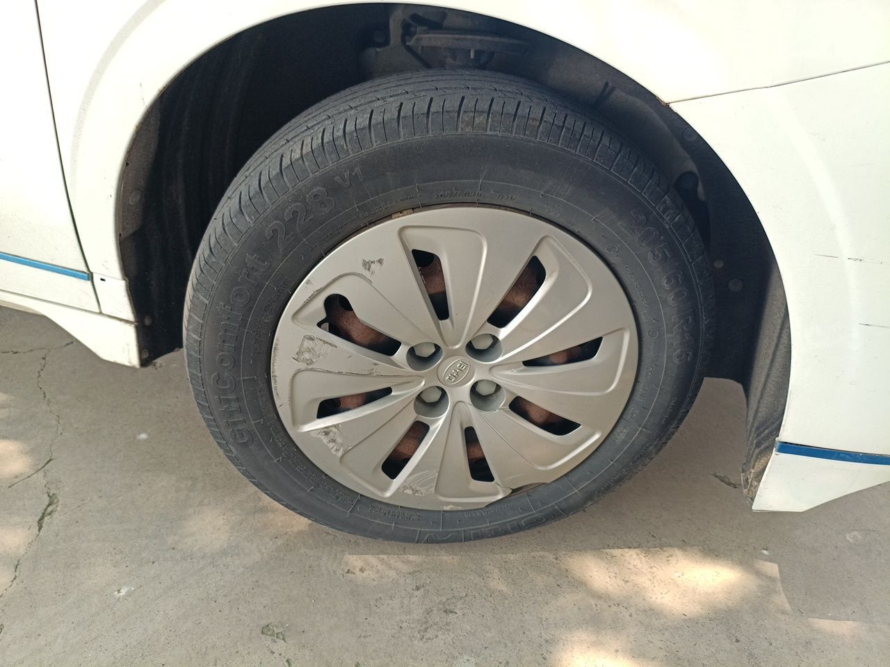 e2 2019 Standard Range Standard photo 2