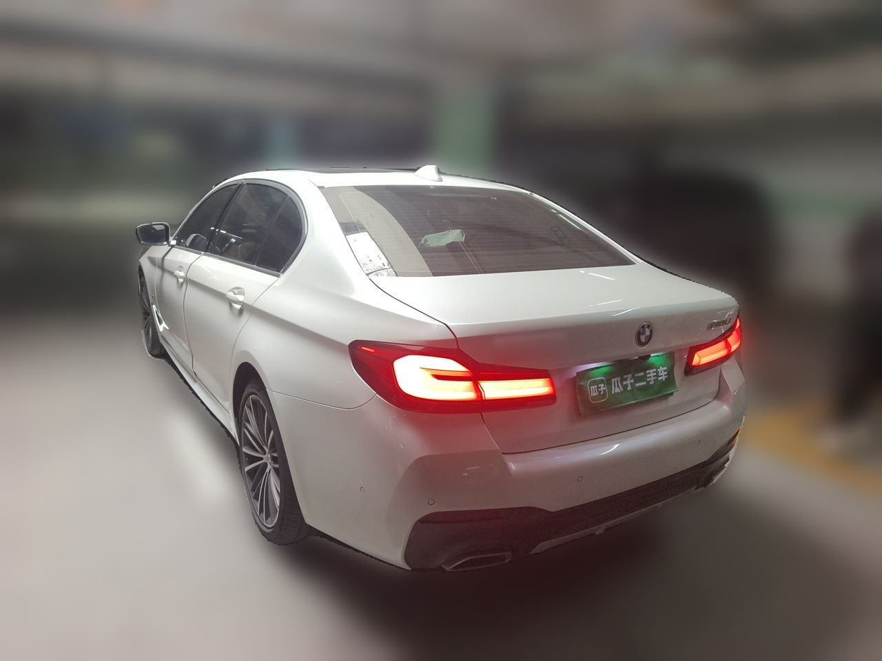 5 Series 2021 530Li Leading M Sport Package photo 4
