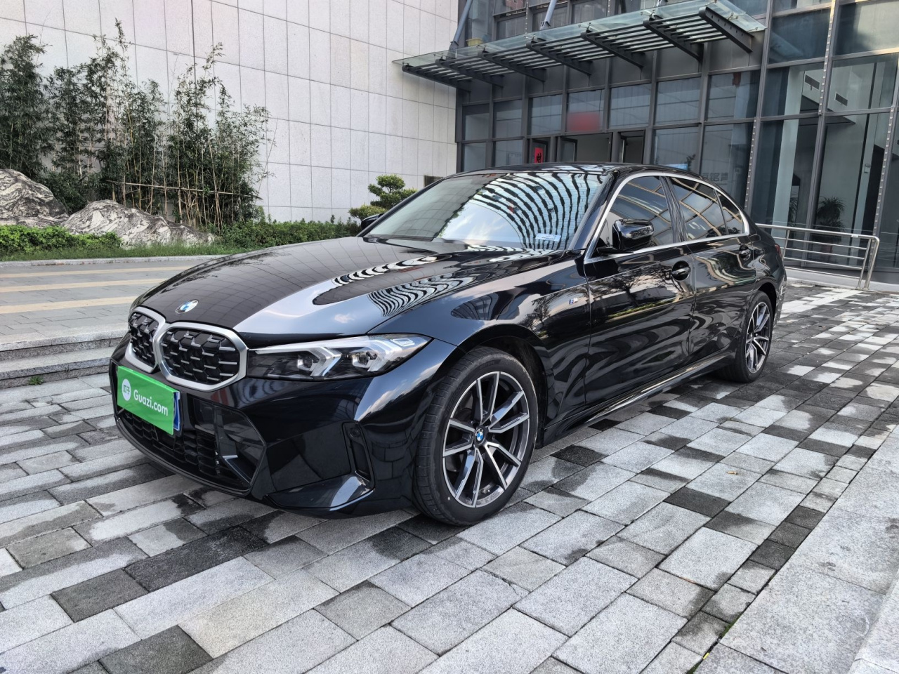 3 Series 2025 325Li M Sport Package