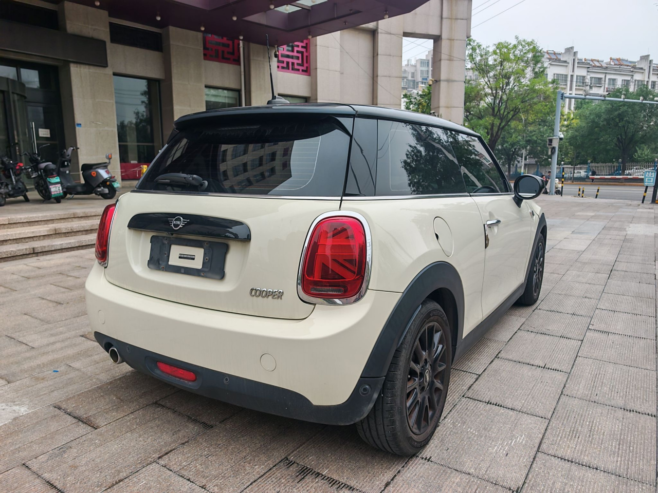2021 1.5T COOPER Classic photo 4