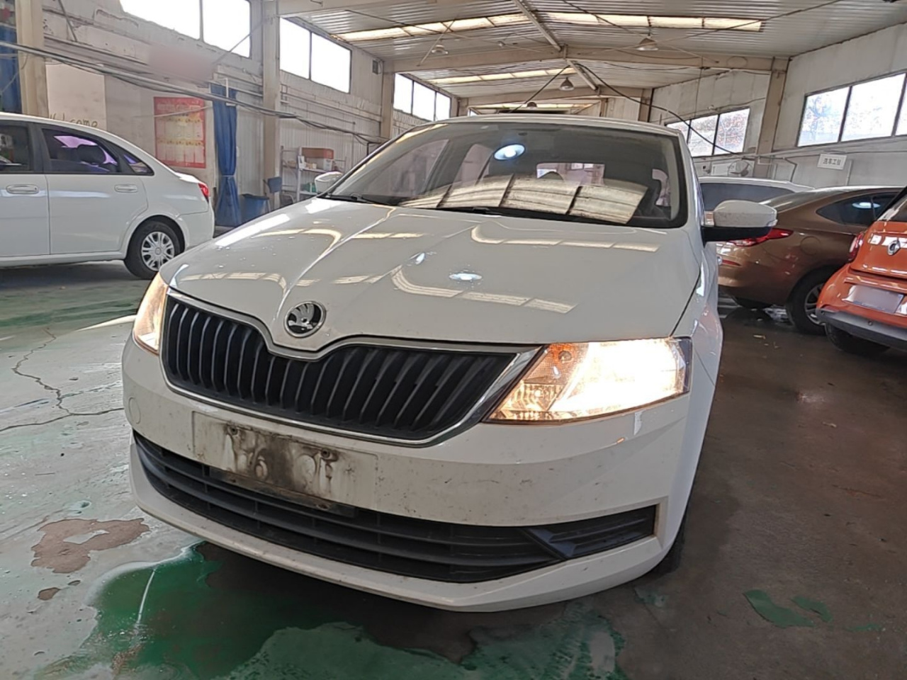 Rapid Spaceback 2018 1.6L AT Standard photo 2