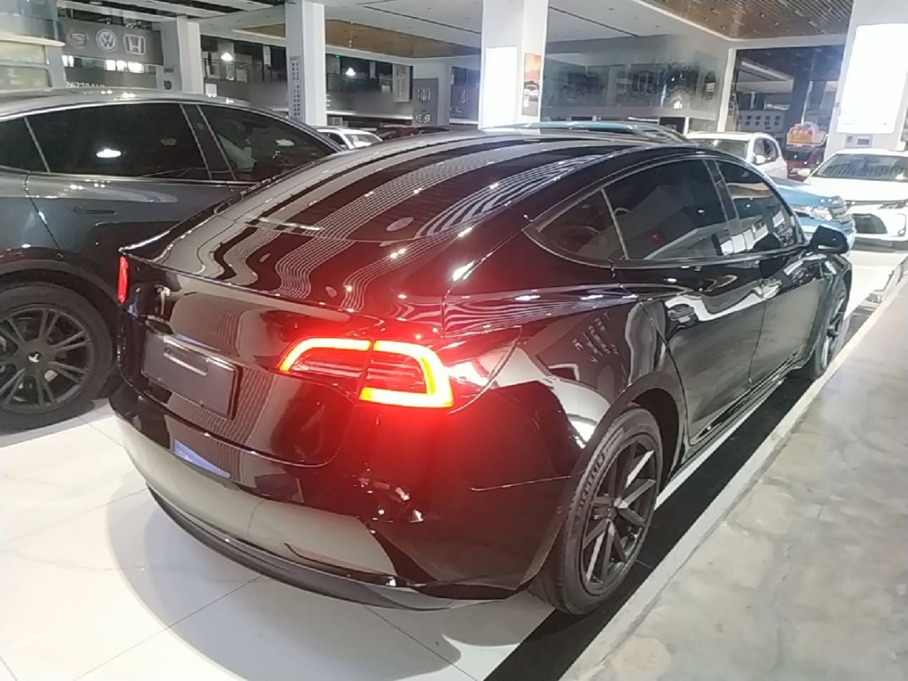 Model 3 2022 RWD photo 4