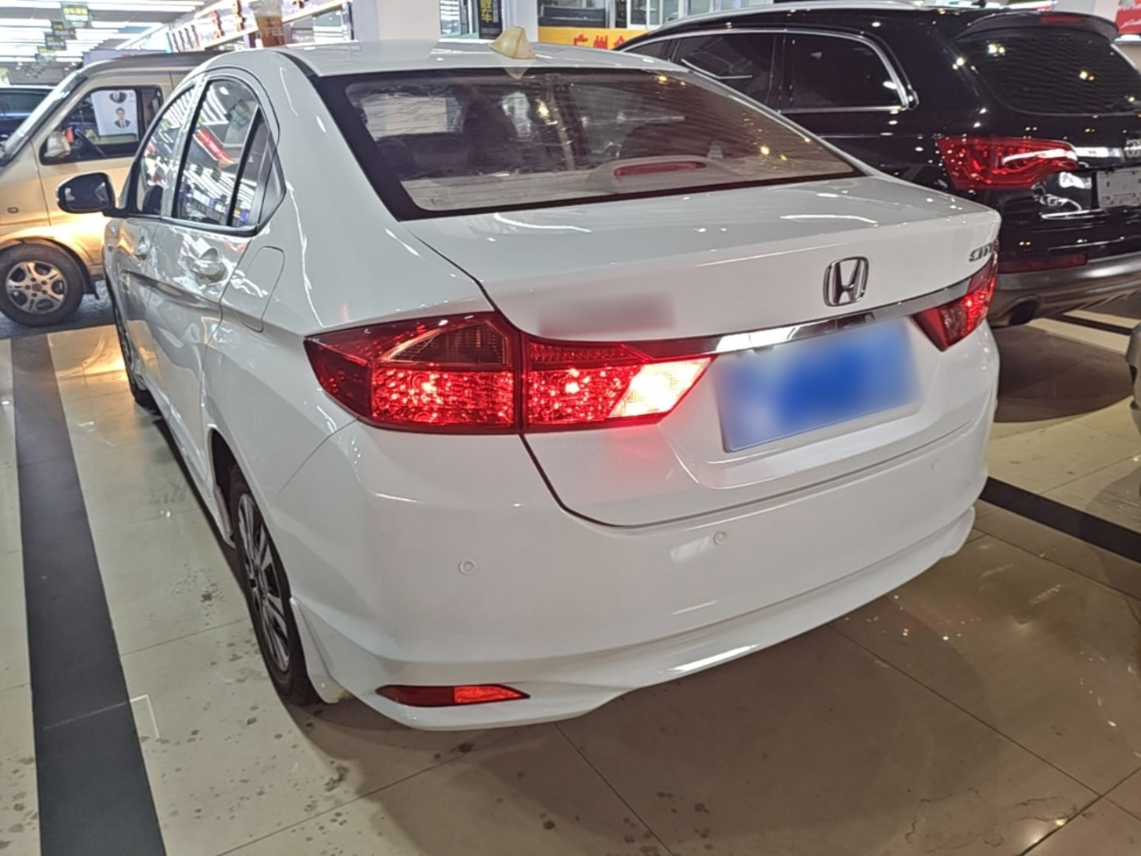 2018 1.5L CVT Comfort photo 4