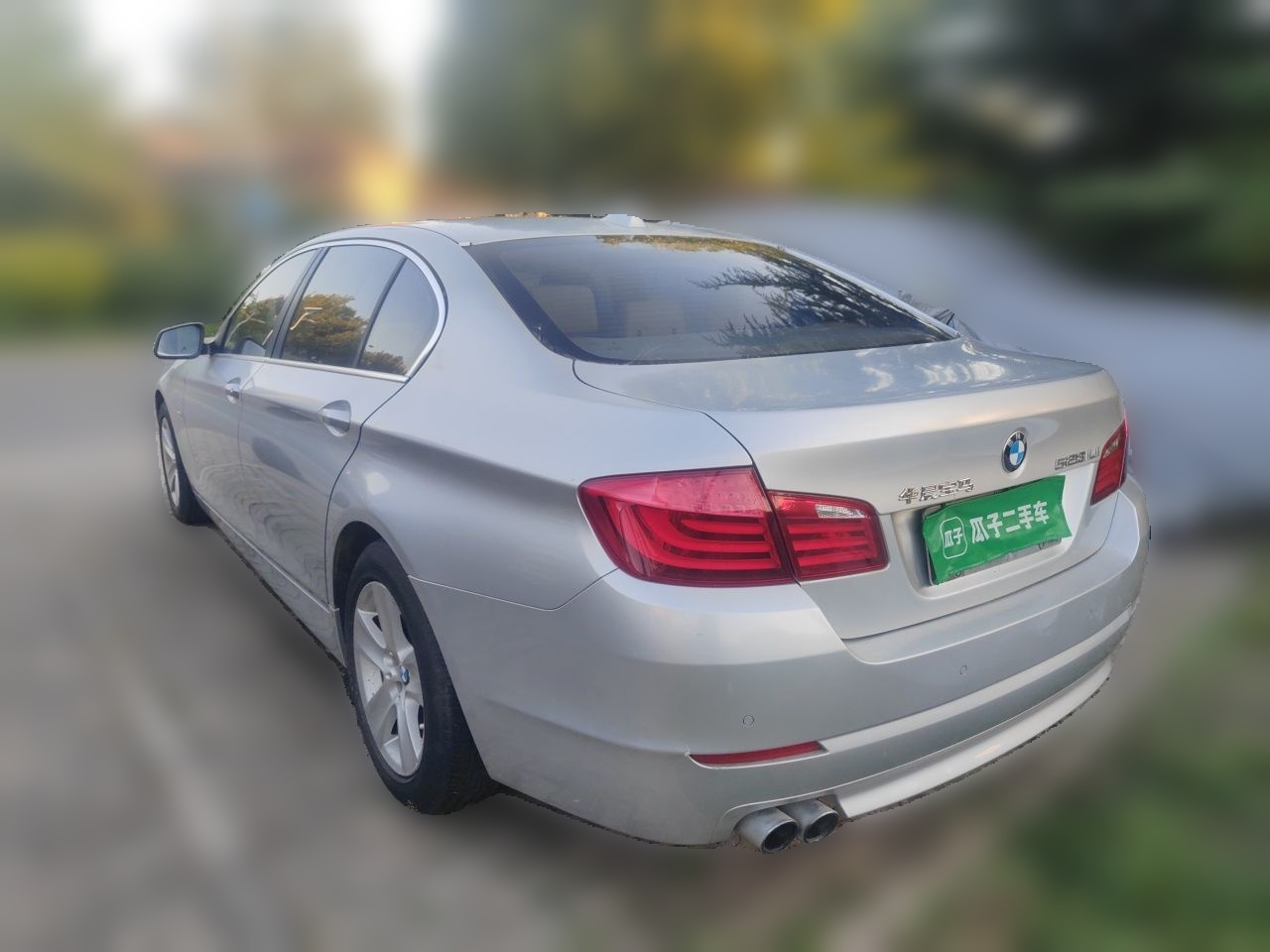 5 Series 2011 528Li Leading photo 4