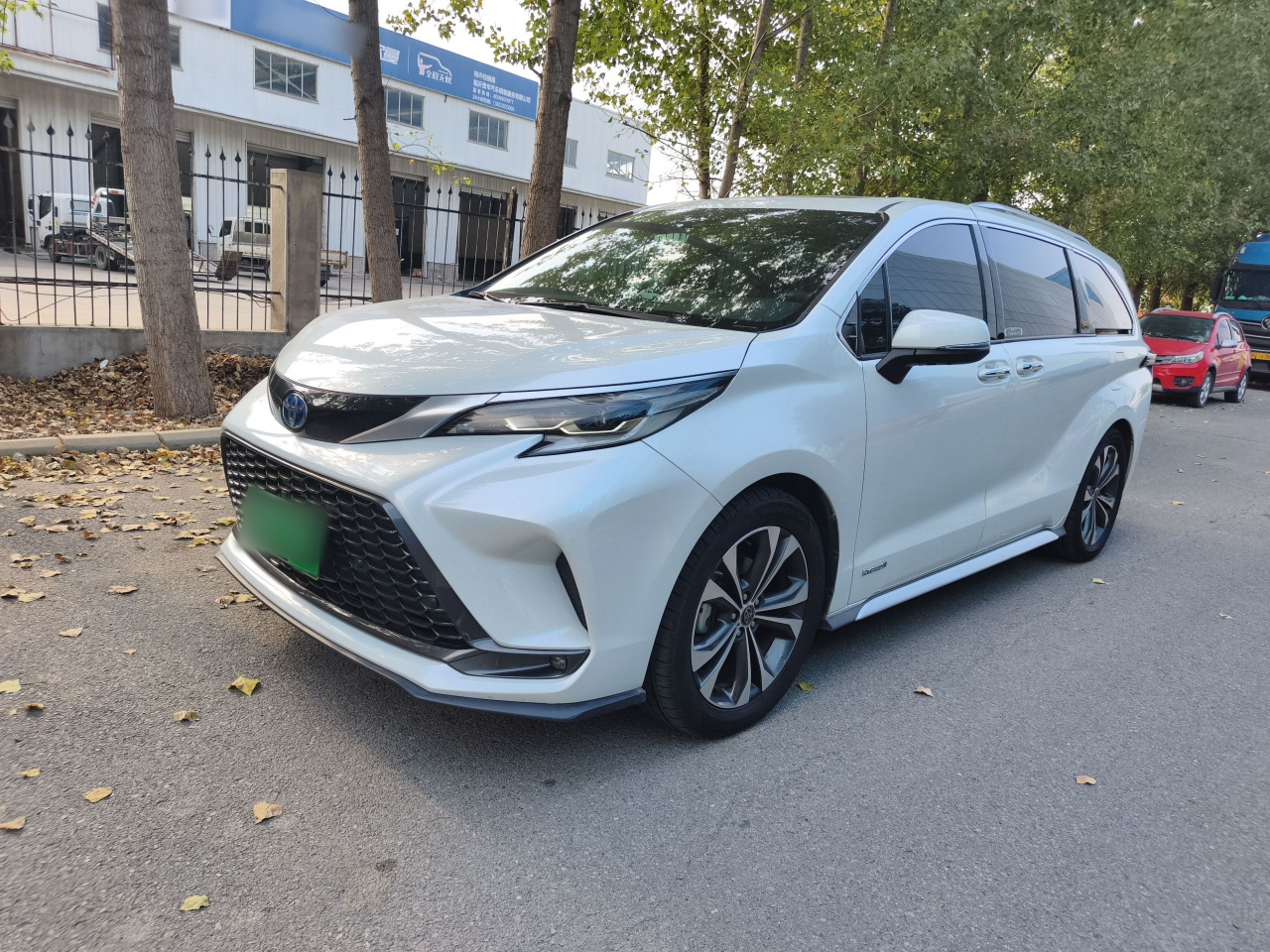 Granvia 2023 2.5L Hybrid Flagship VIP