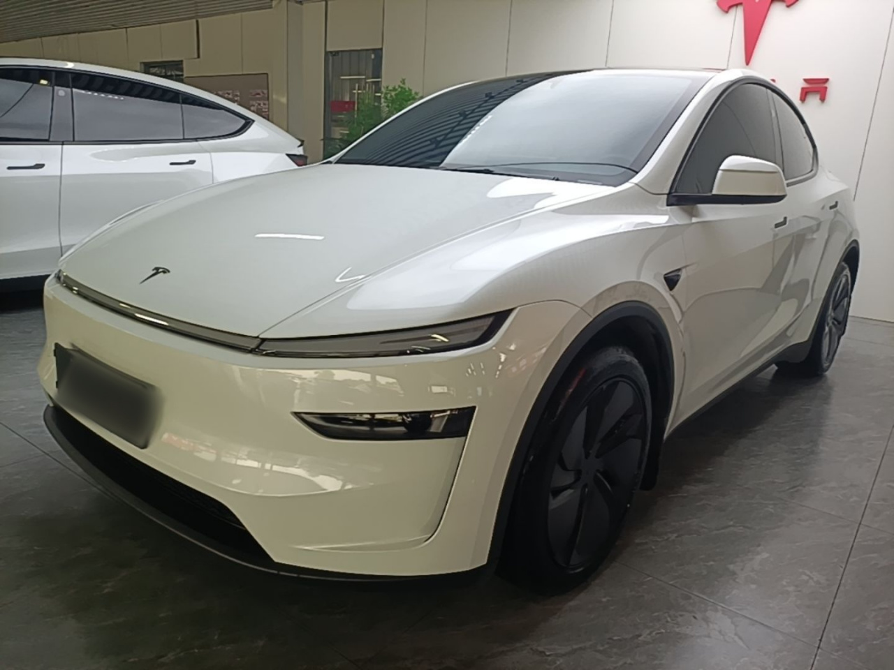 Model Y 2025 RWD