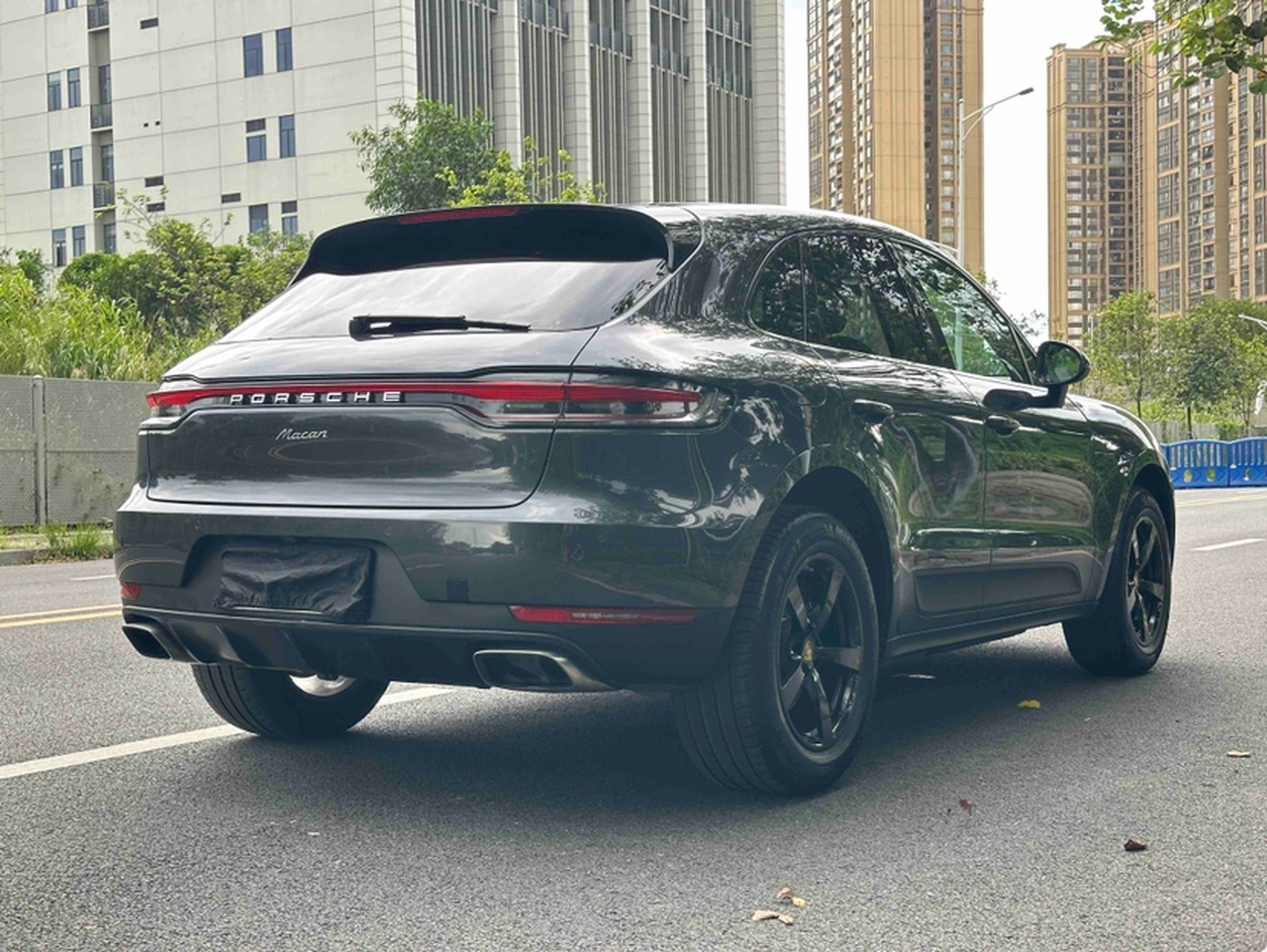 2018 Macan 2.0T photo 2