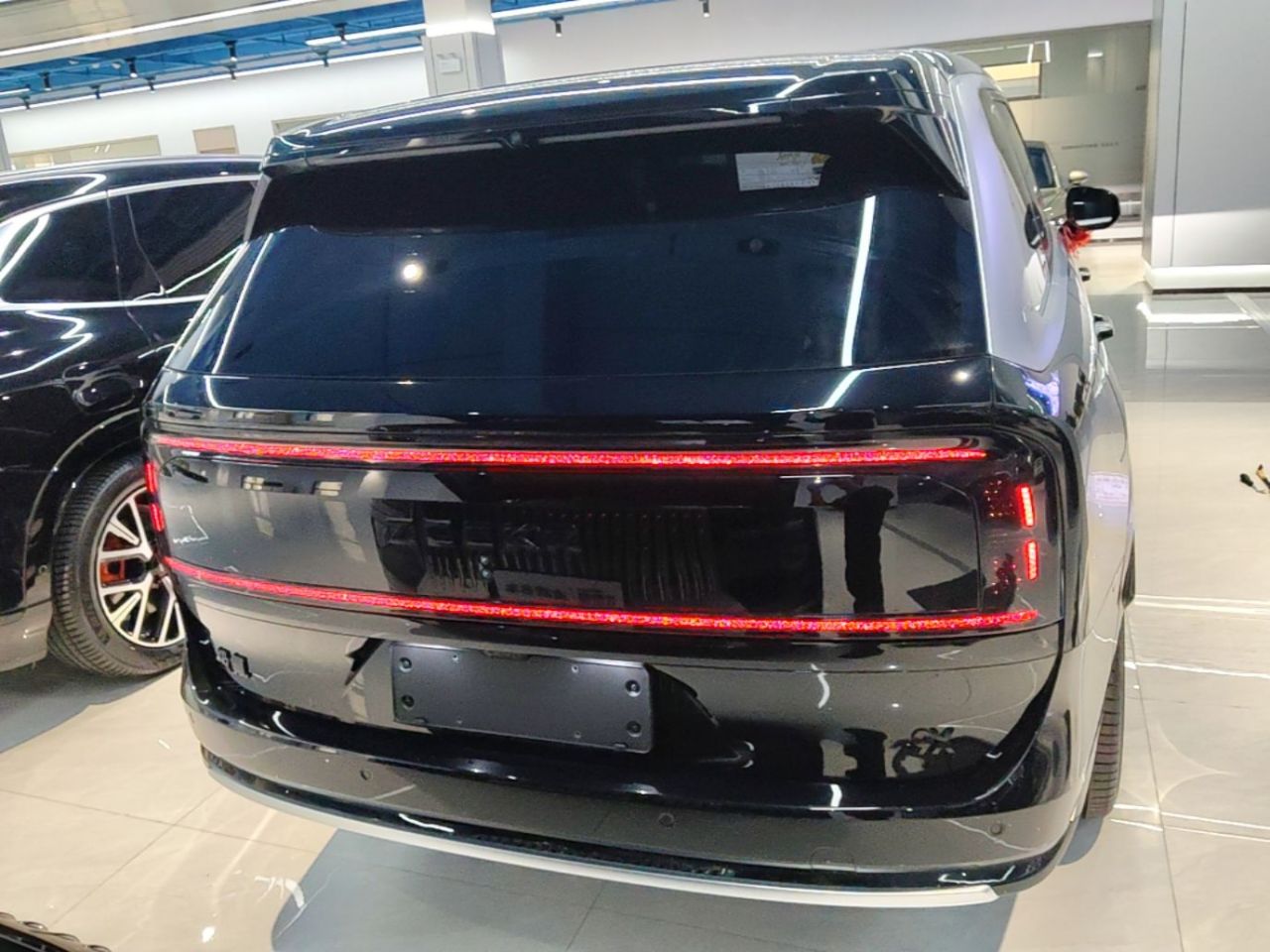 9X 2025 Hyper 70kWh 6-Seater photo 5