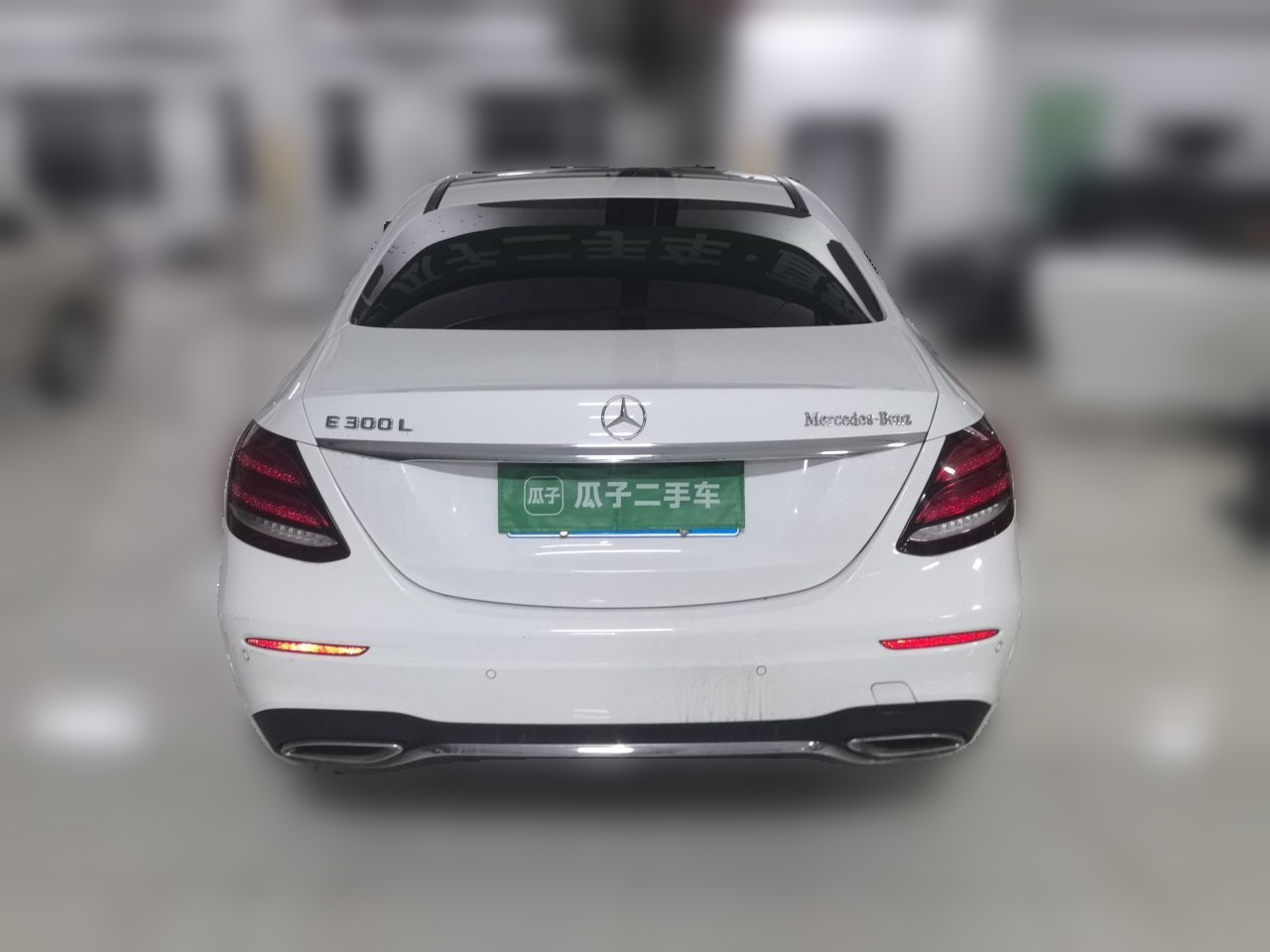 E-Class 2017 E 300 L Sport Luxury photo 5
