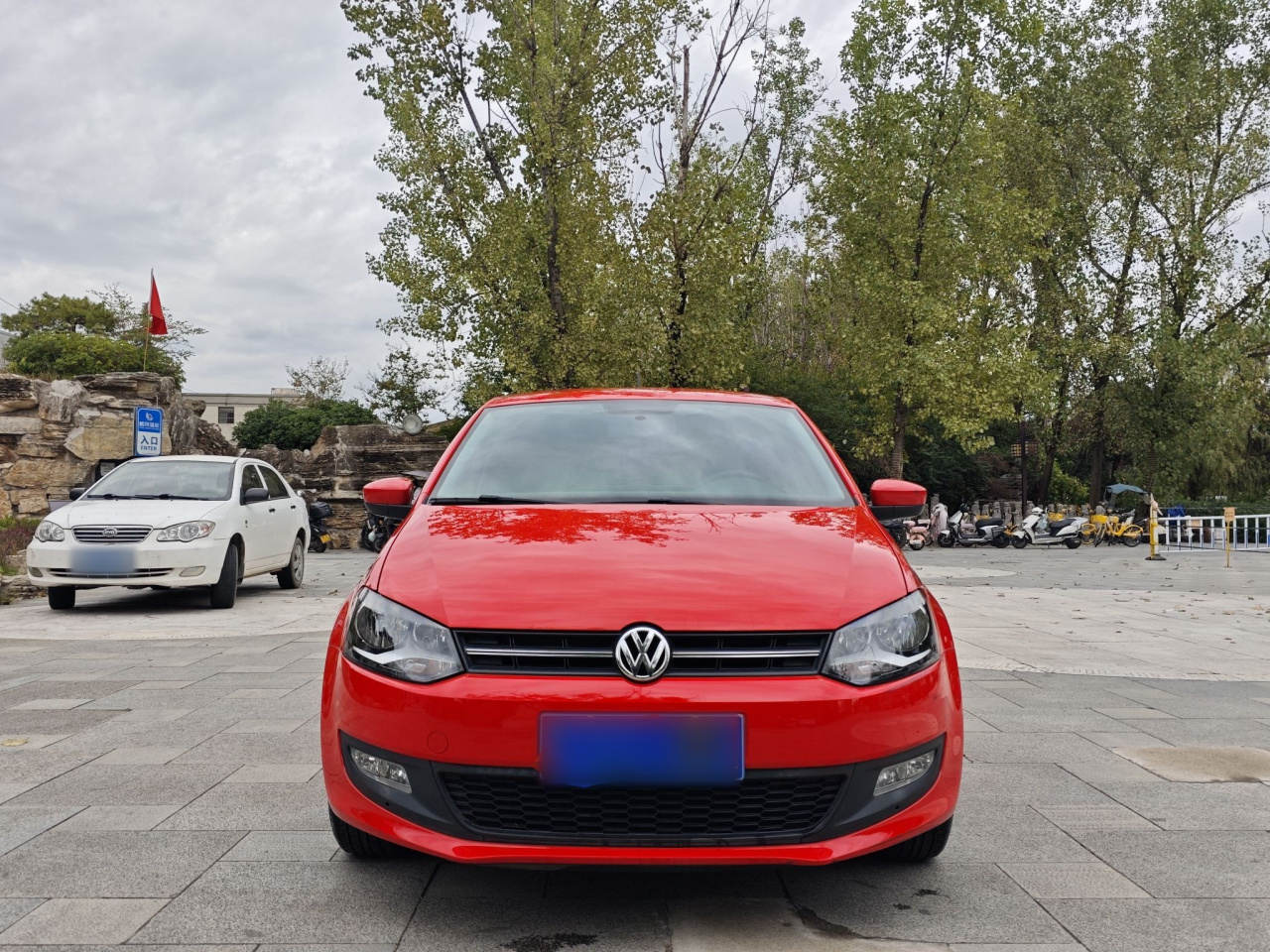 Polo 2013 1.6L MT Comfort photo 3
