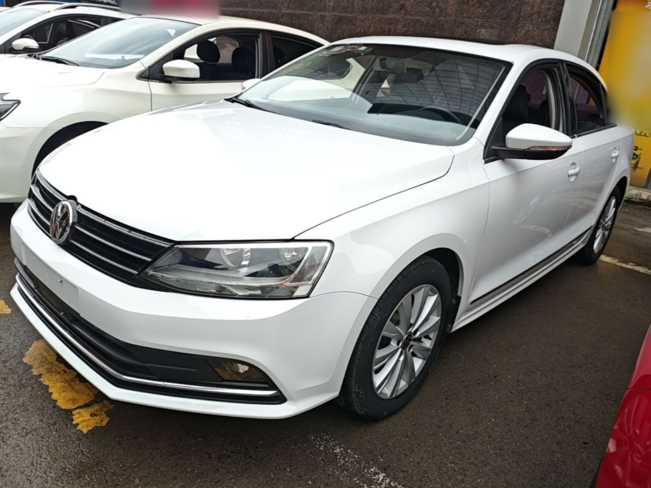 Sagitar 2015 1.6L AT Comfort