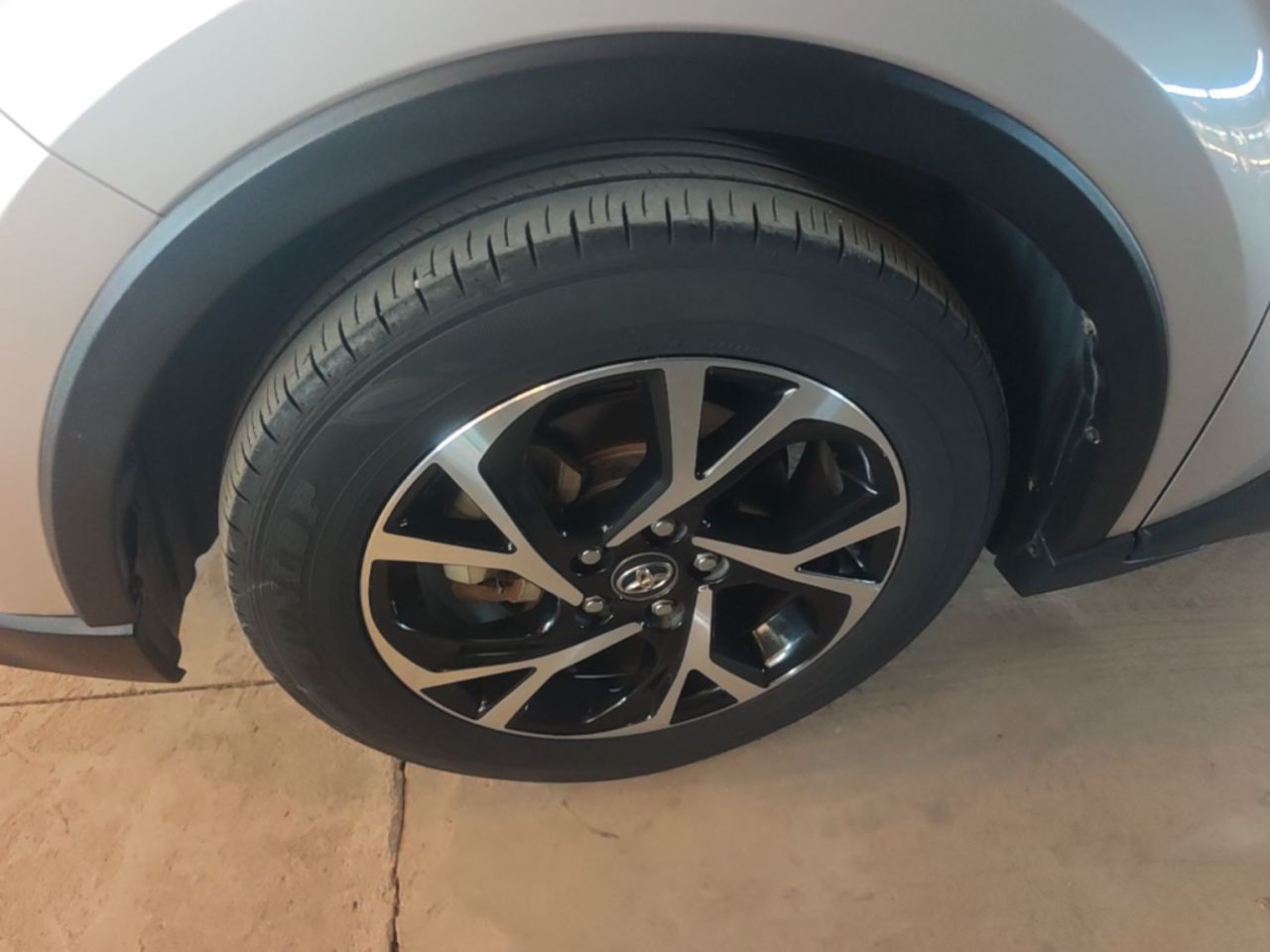 C-HR 2020 2.0L Leading photo 3