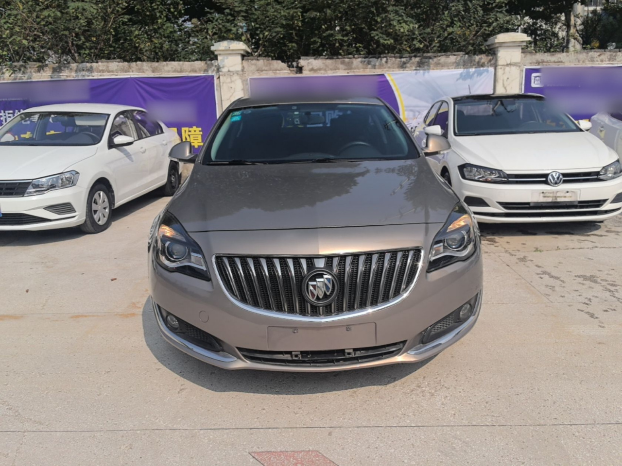 Regal 2015 1.6T Leading Tech photo 2