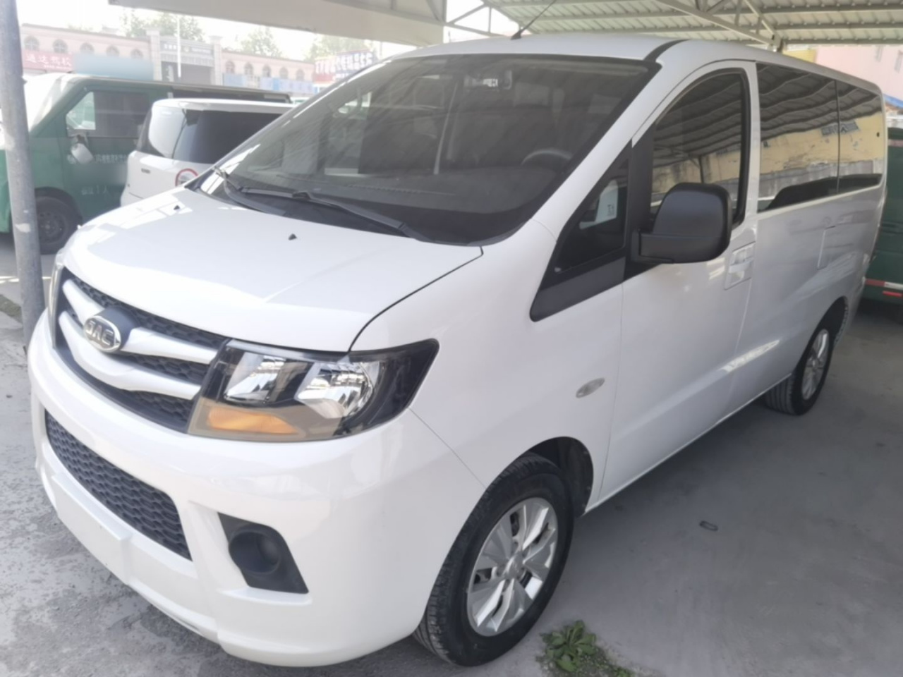 Refine M3 2019 1.8L Luxury