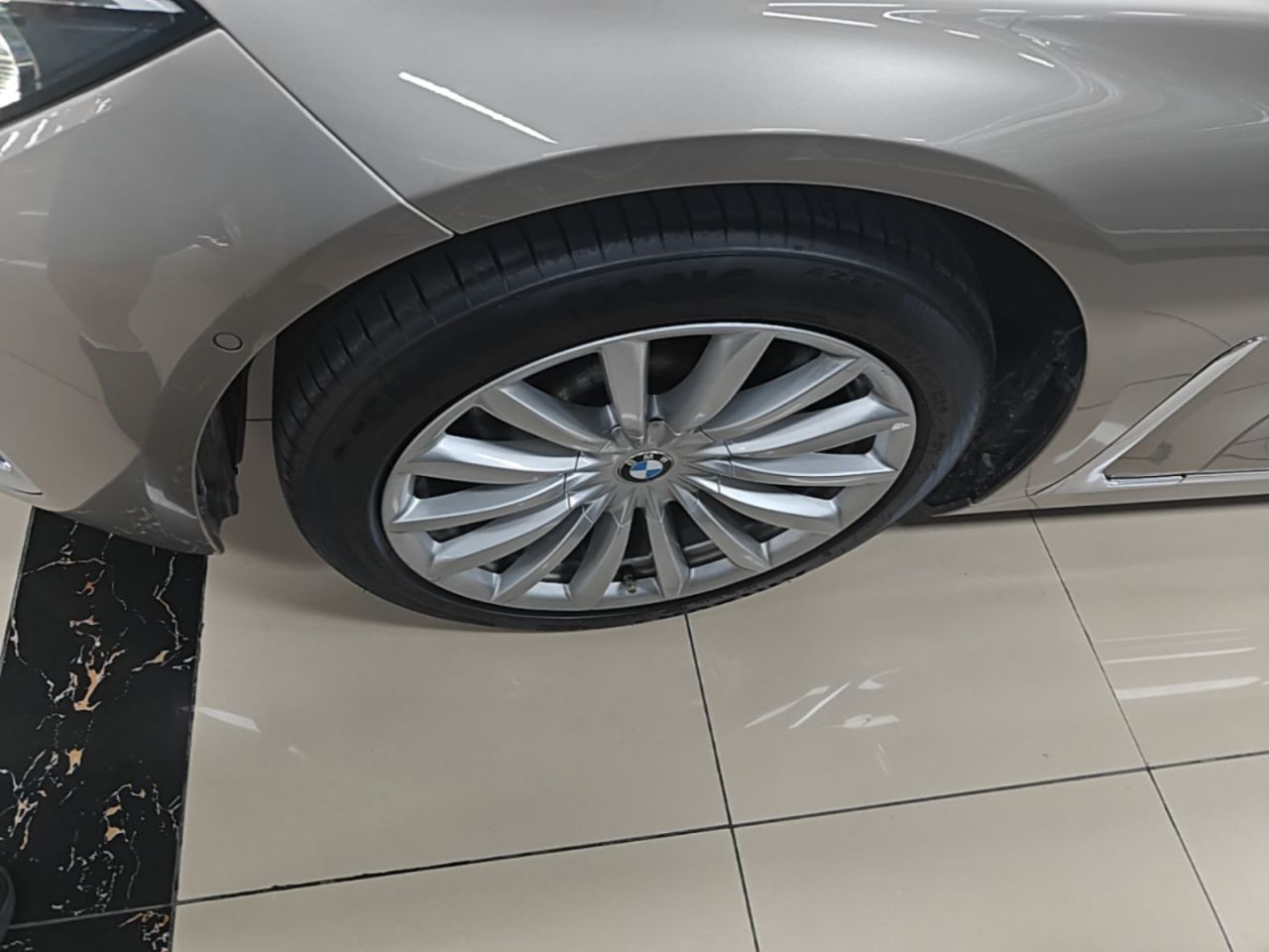 7 Series 2019 Facelift 730Li Luxury photo 4