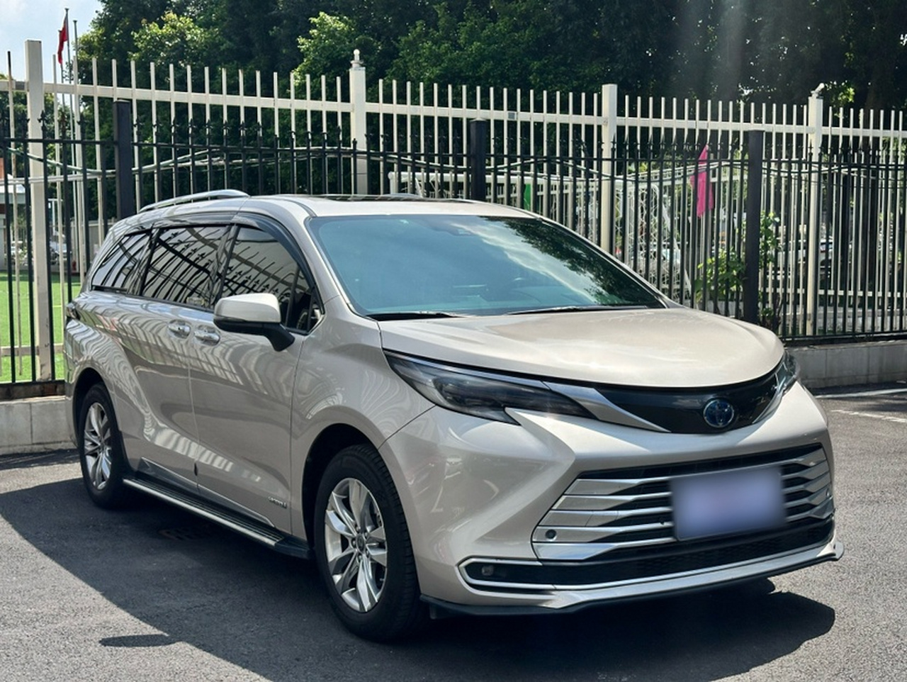 Sienna 2021 2.5L Hybrid Platinum photo 4