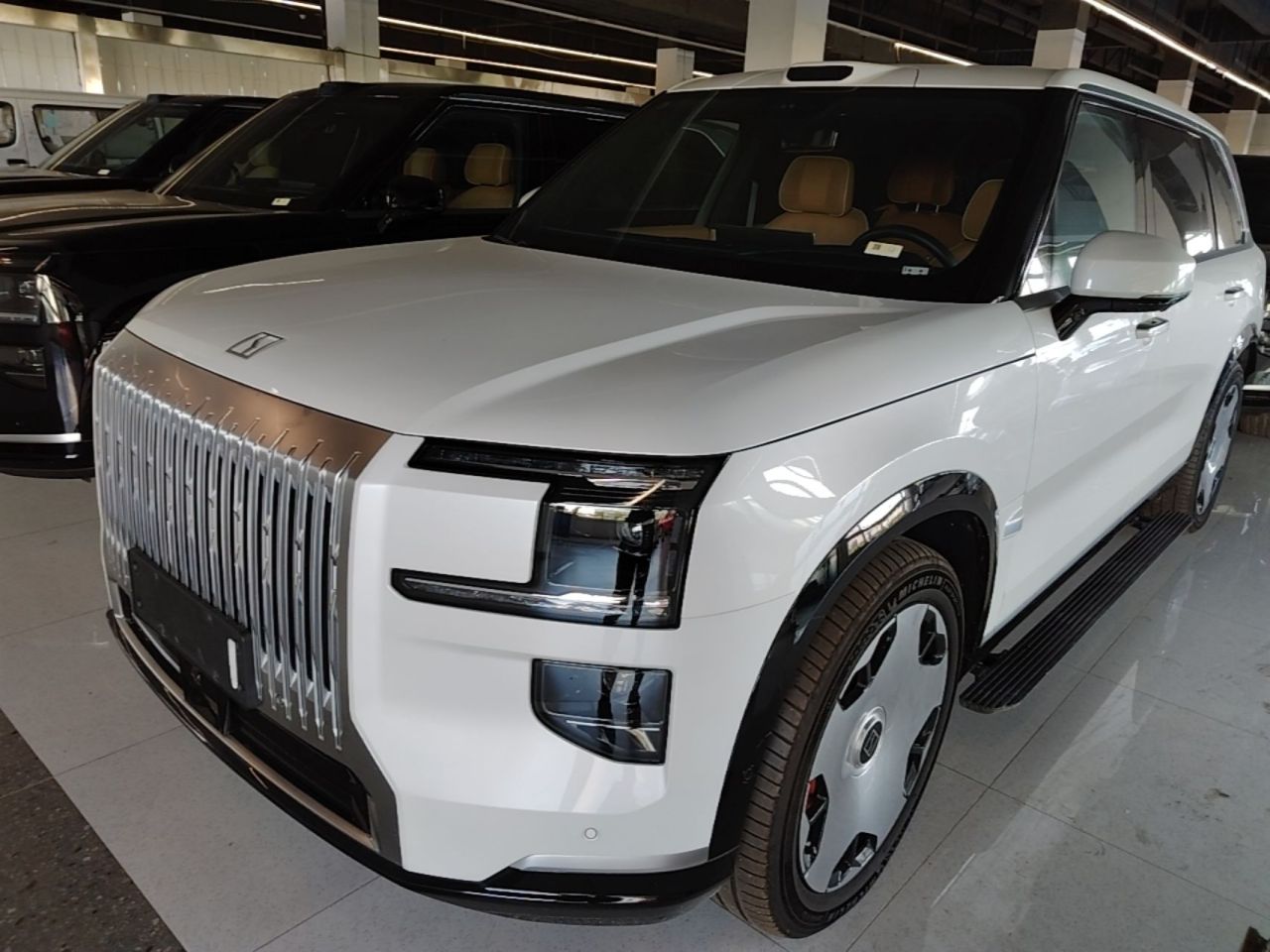 9X 2025 Ultra 70kWh 6-Seater