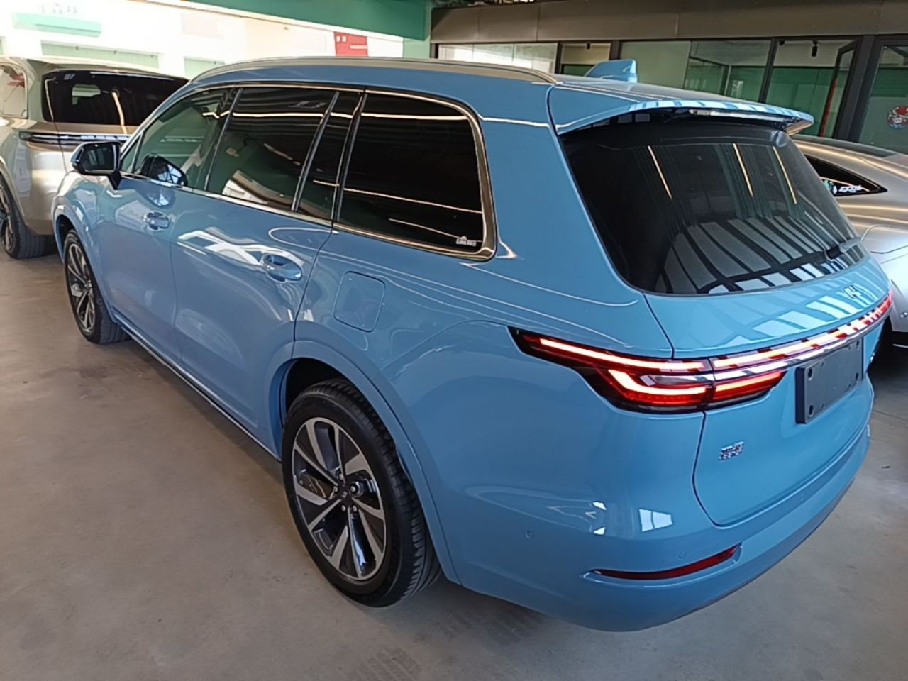 Li Auto ONE 2021 EREV 6-Seater photo 4