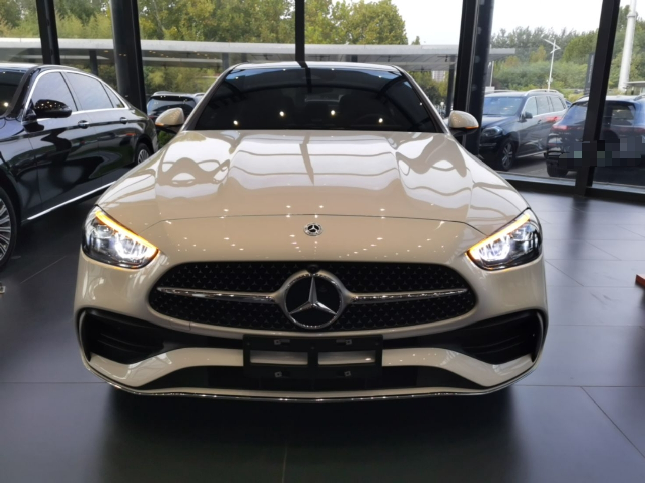 C-Class 2023 Facelift C 260 L Sport photo 2