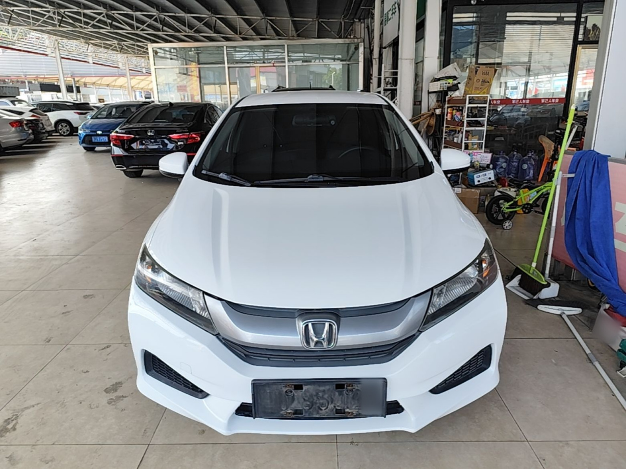 2017 1.5L CVT Elite photo 2