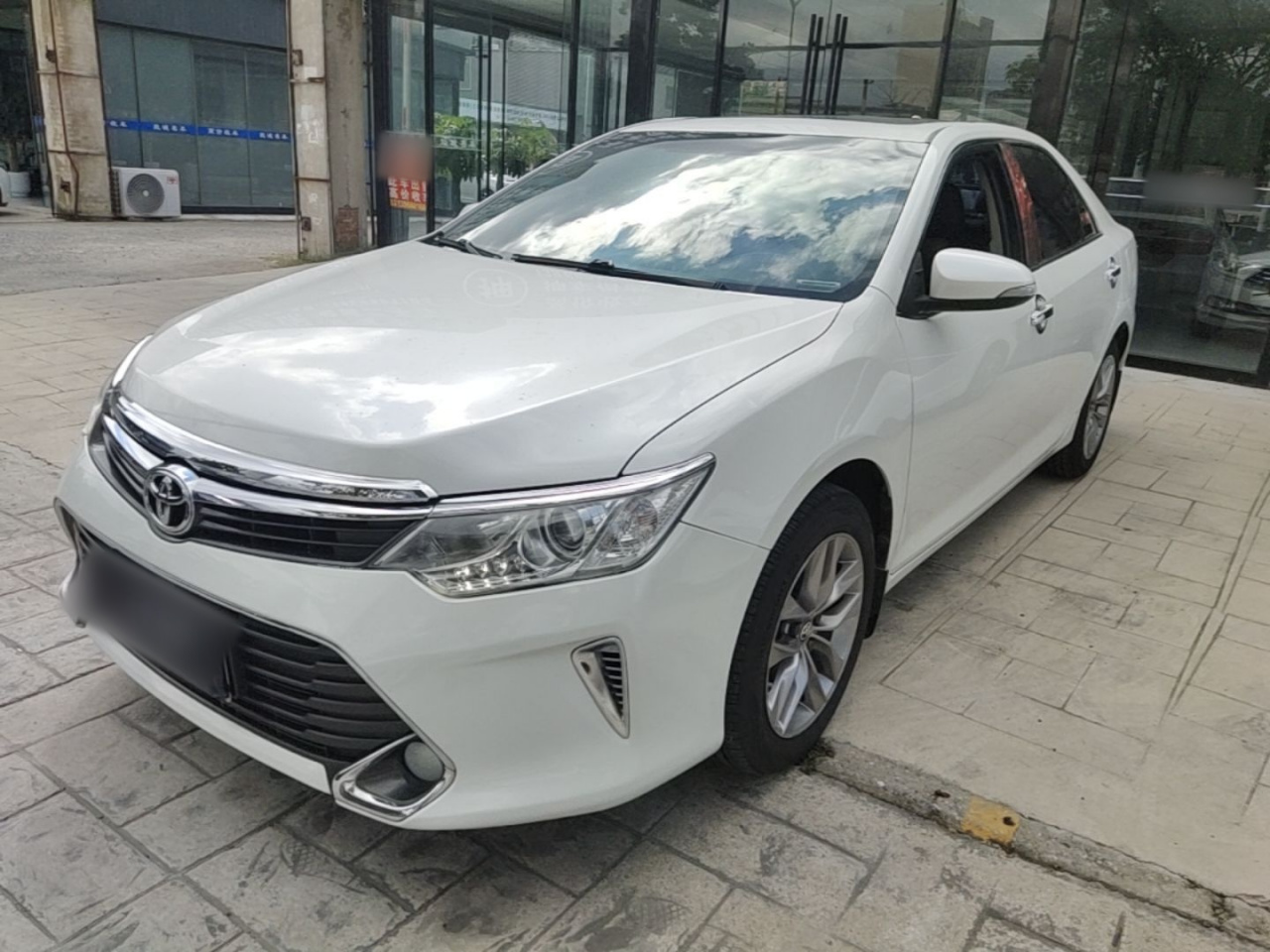 Camry 2015 2.0G Leading