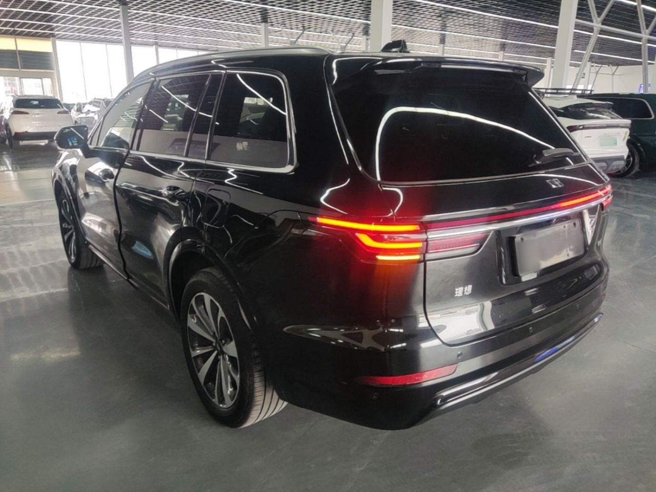 Li Auto ONE 2020 EREV 6-Seater photo 4