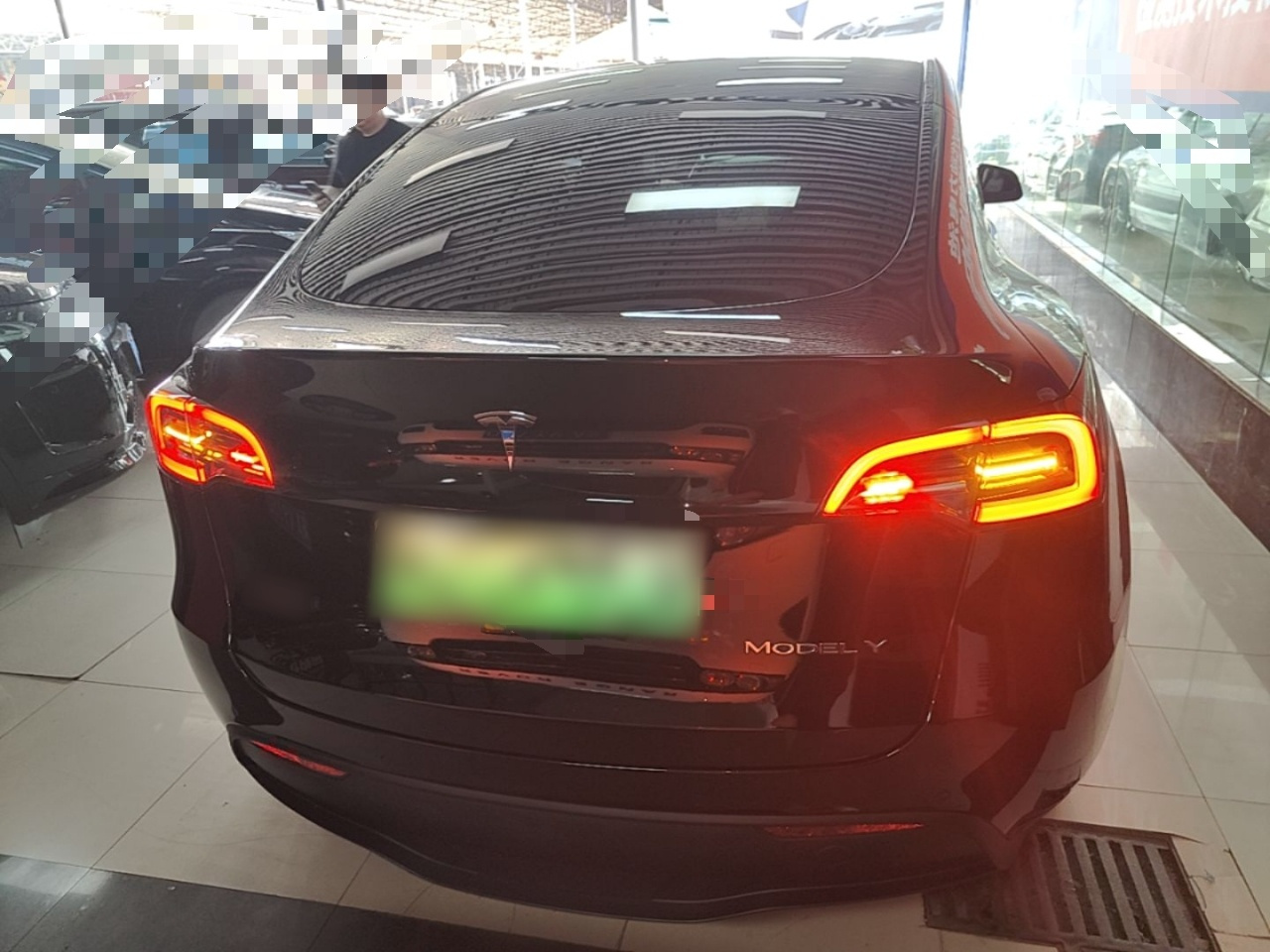 Model Y 2022 Long Range AWD photo 3